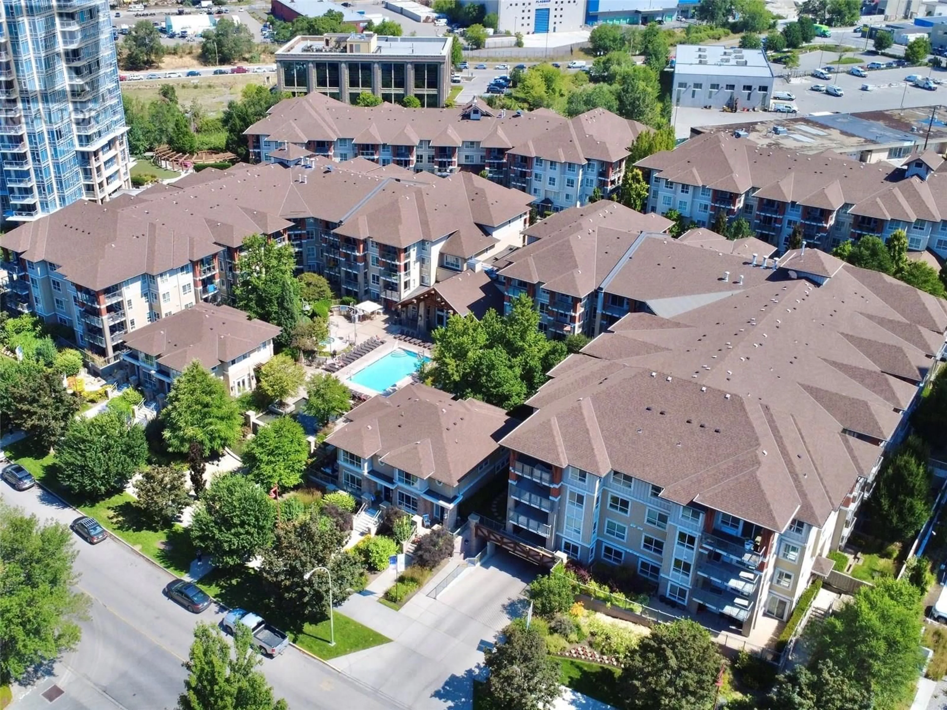 A pic from outside/outdoor area/front of a property/back of a property/a pic from drone, city buildings view from balcony for 441 - 1099 SUNSET DRIVE, Kelowna British Columbia V1Y9Z2