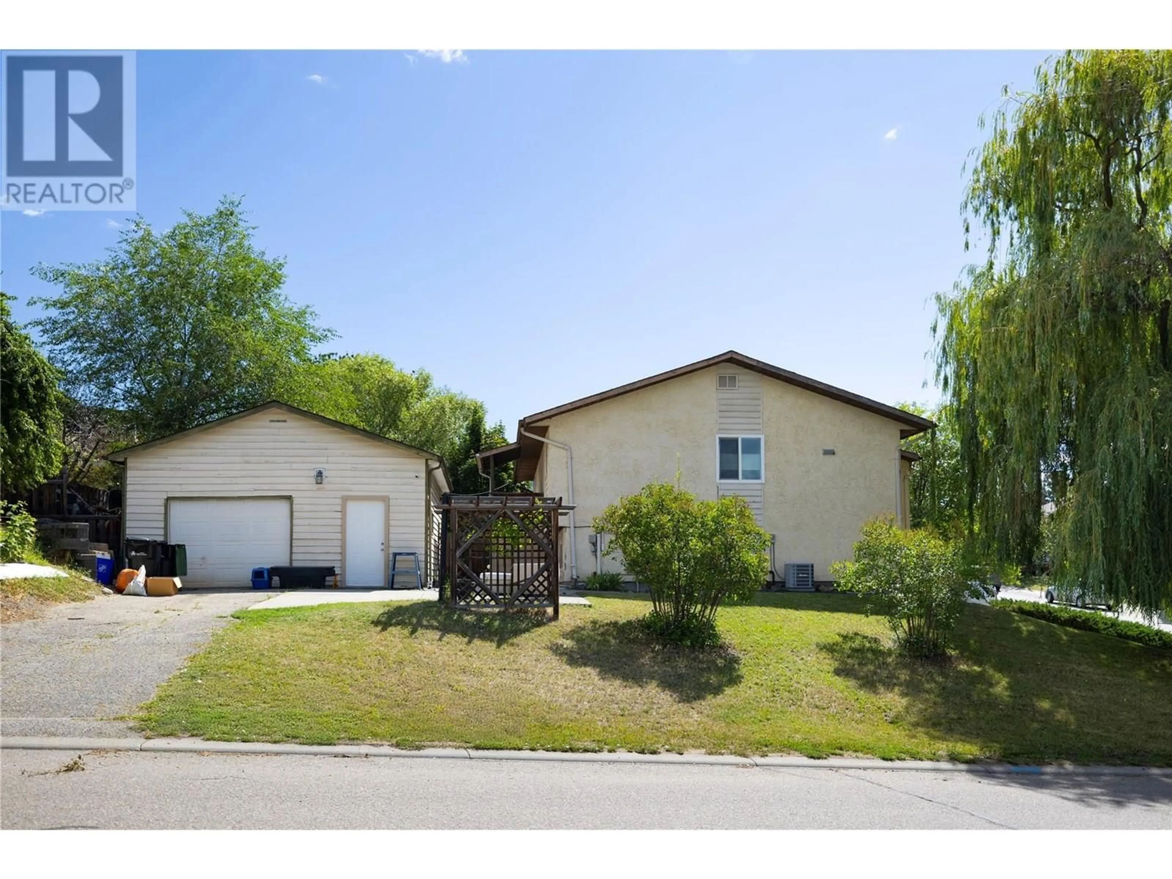 Unknown for 2105 19 AVENUE, Vernon British Columbia V1T7L7
