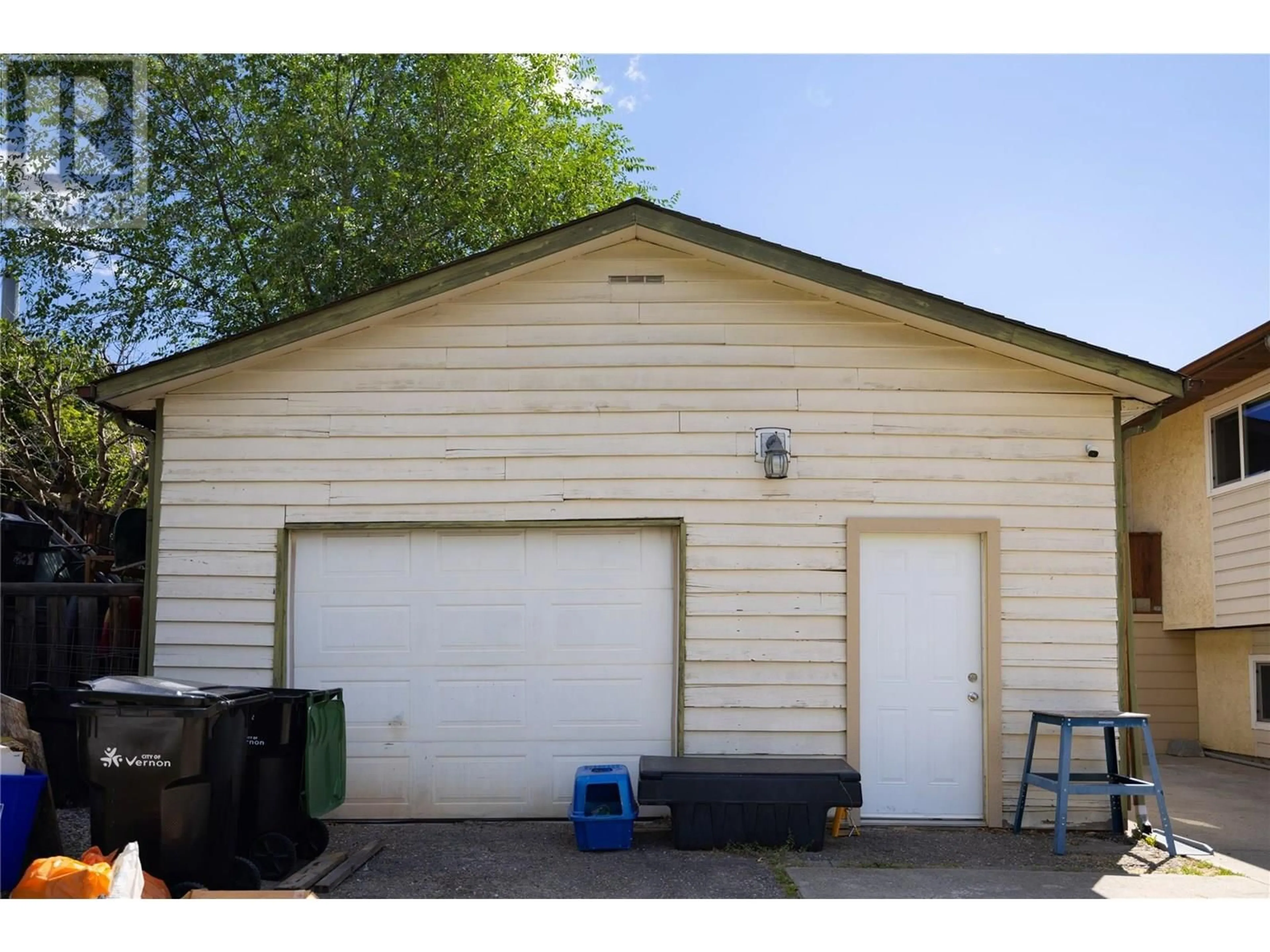 Shed for 2105 19 AVENUE, Vernon British Columbia V1T7L7