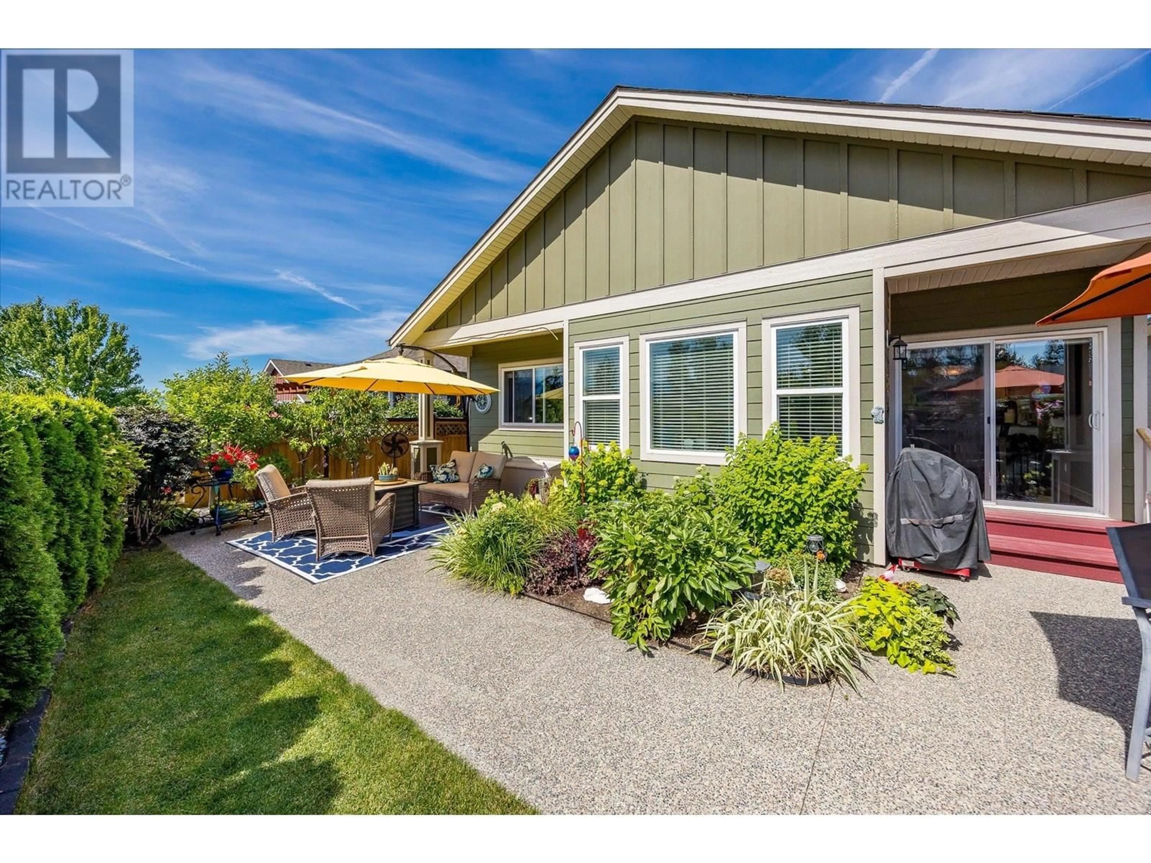 Home with vinyl exterior material, street for 3357 KINGFISHER ROAD, Westbank British Columbia V4T3A5