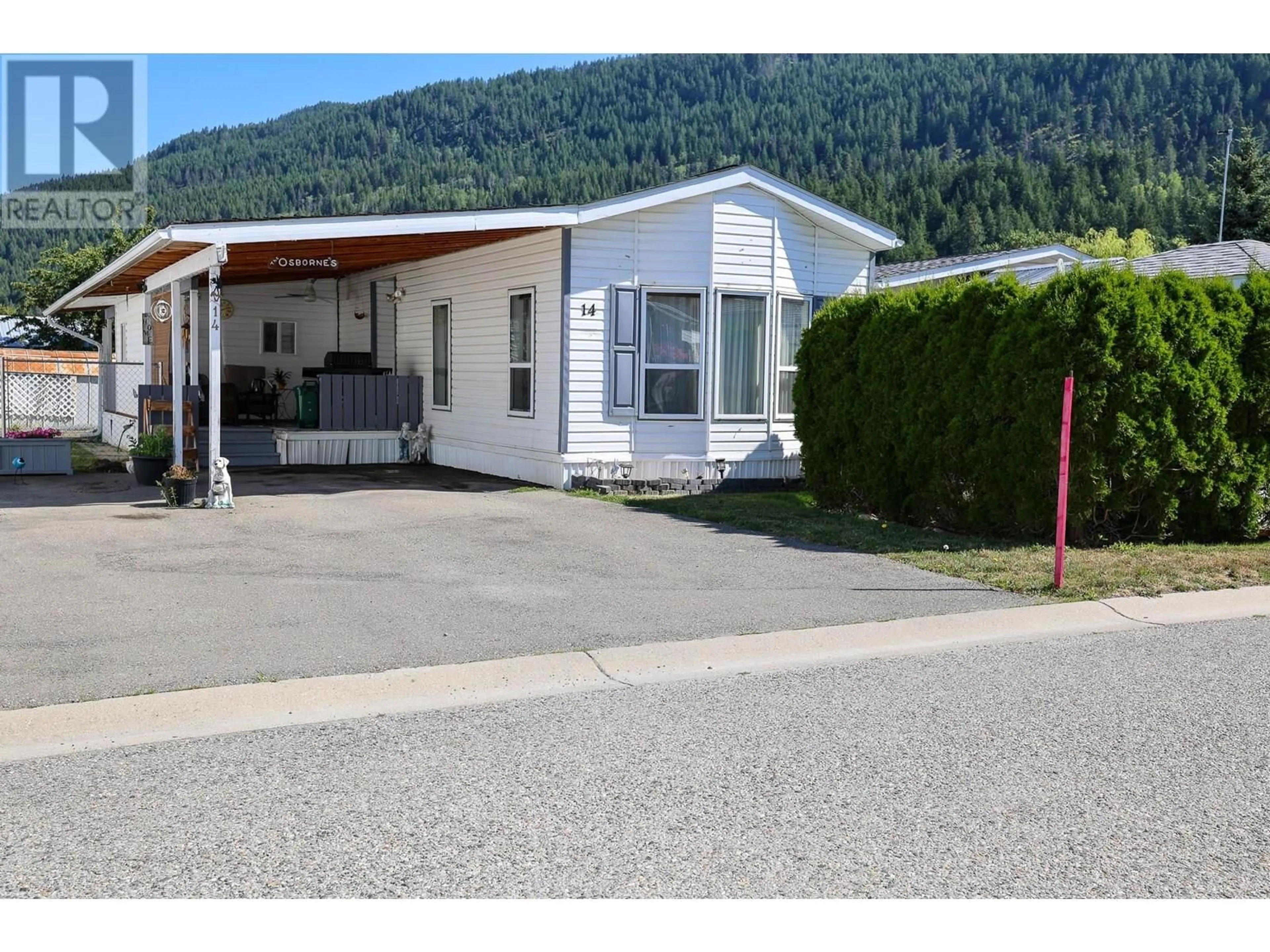 Home with vinyl exterior material, mountain view for 14 - 724 DEVON STREET, Creston British Columbia V0B1G6