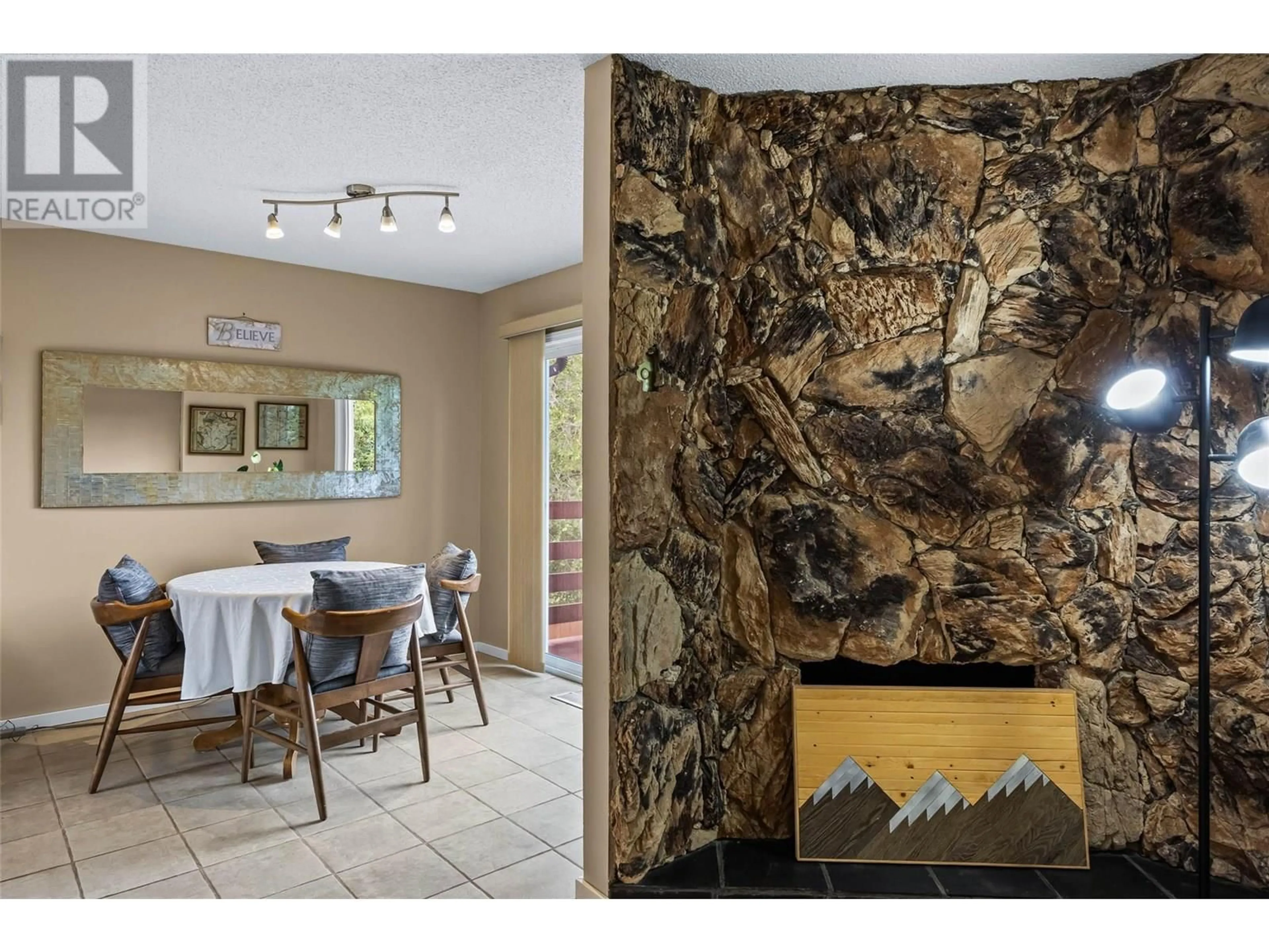 Dining room, ceramic/tile floor for 804 GLENESK PLACE, Kamloops British Columbia V2E1P6