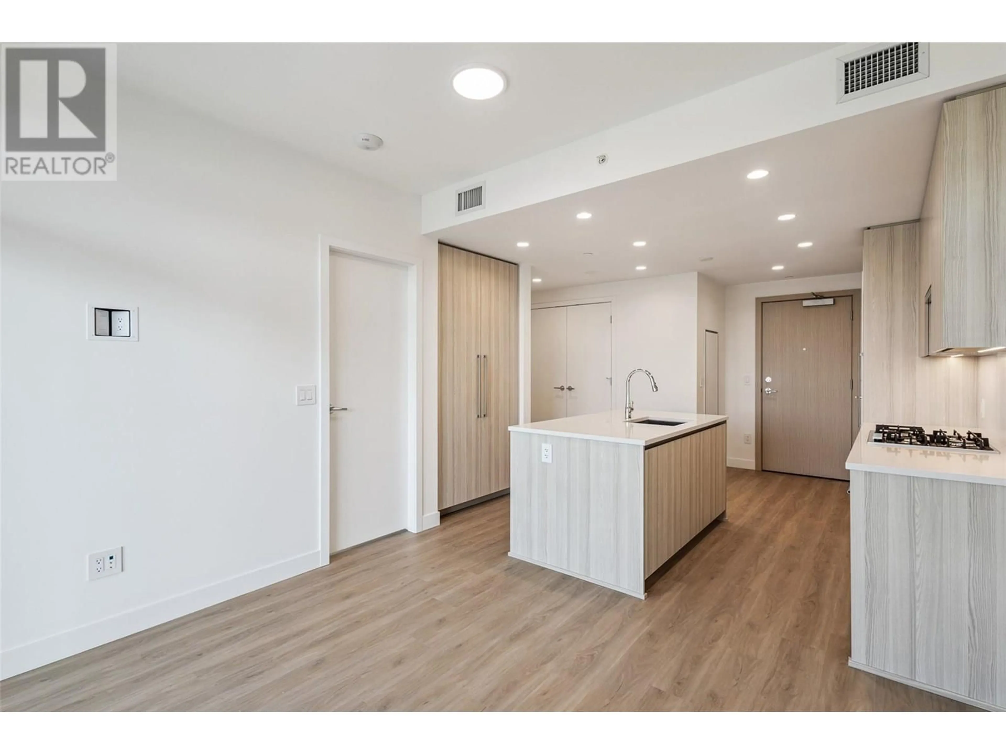 Unknown for 809 - 238 LEON AVENUE, Kelowna British Columbia V1Y0N6