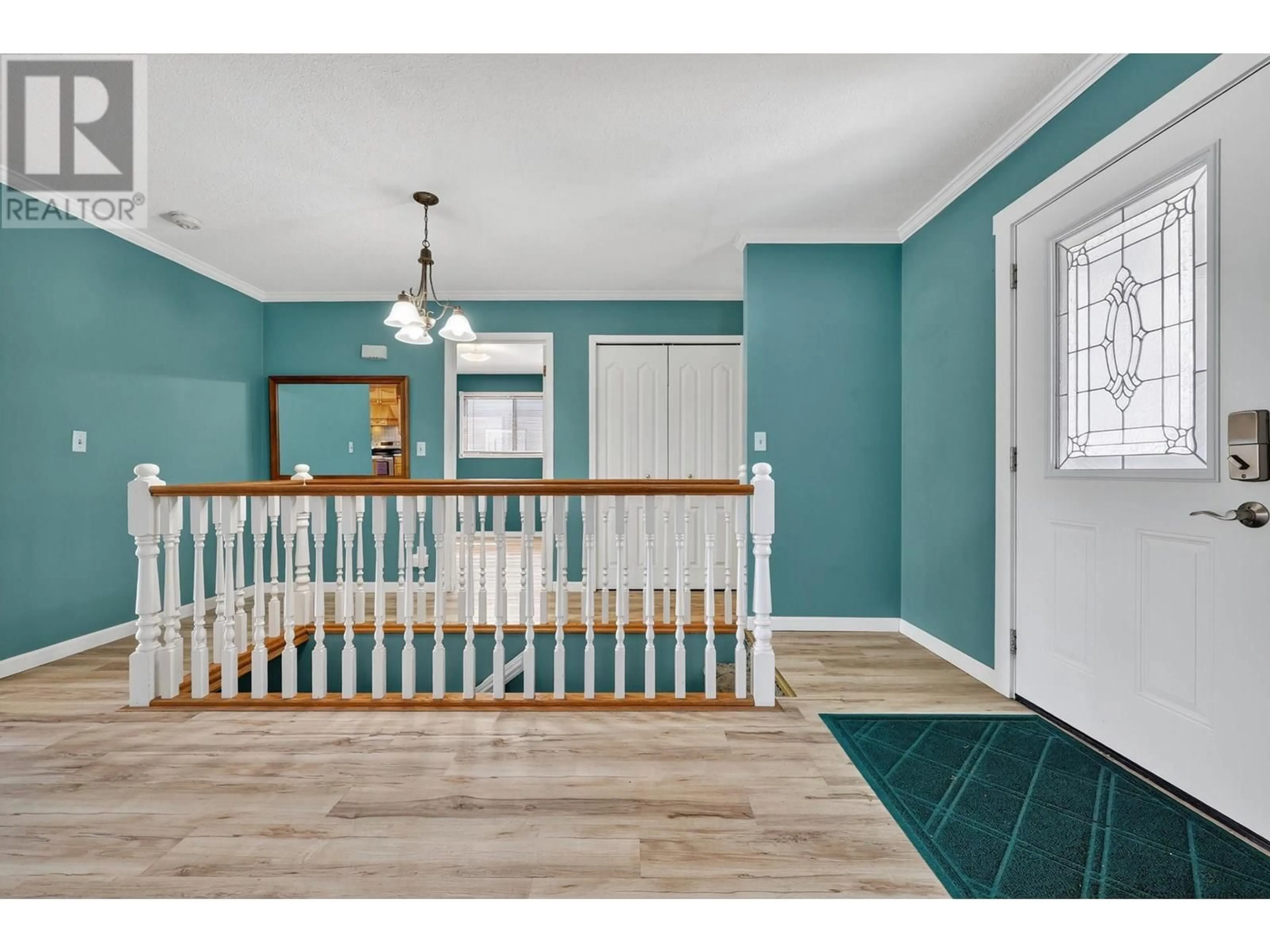 Indoor entryway for 1436 ATHANS COURT, Kelowna British Columbia V1Y8K3