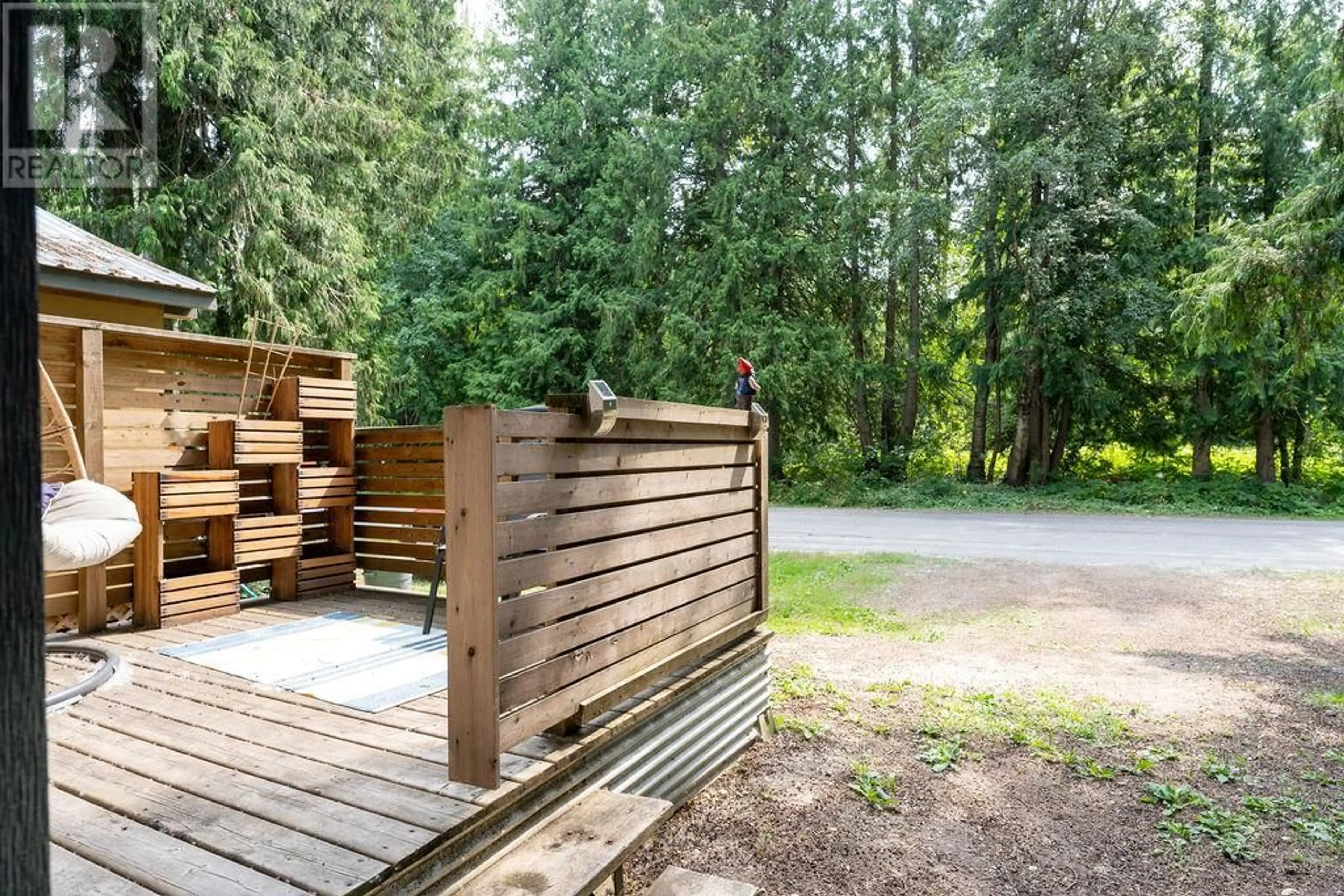 Patio, forest/trees view for 4 - 1079 LUNDELL ROAD, Revelstoke British Columbia V0E2S0