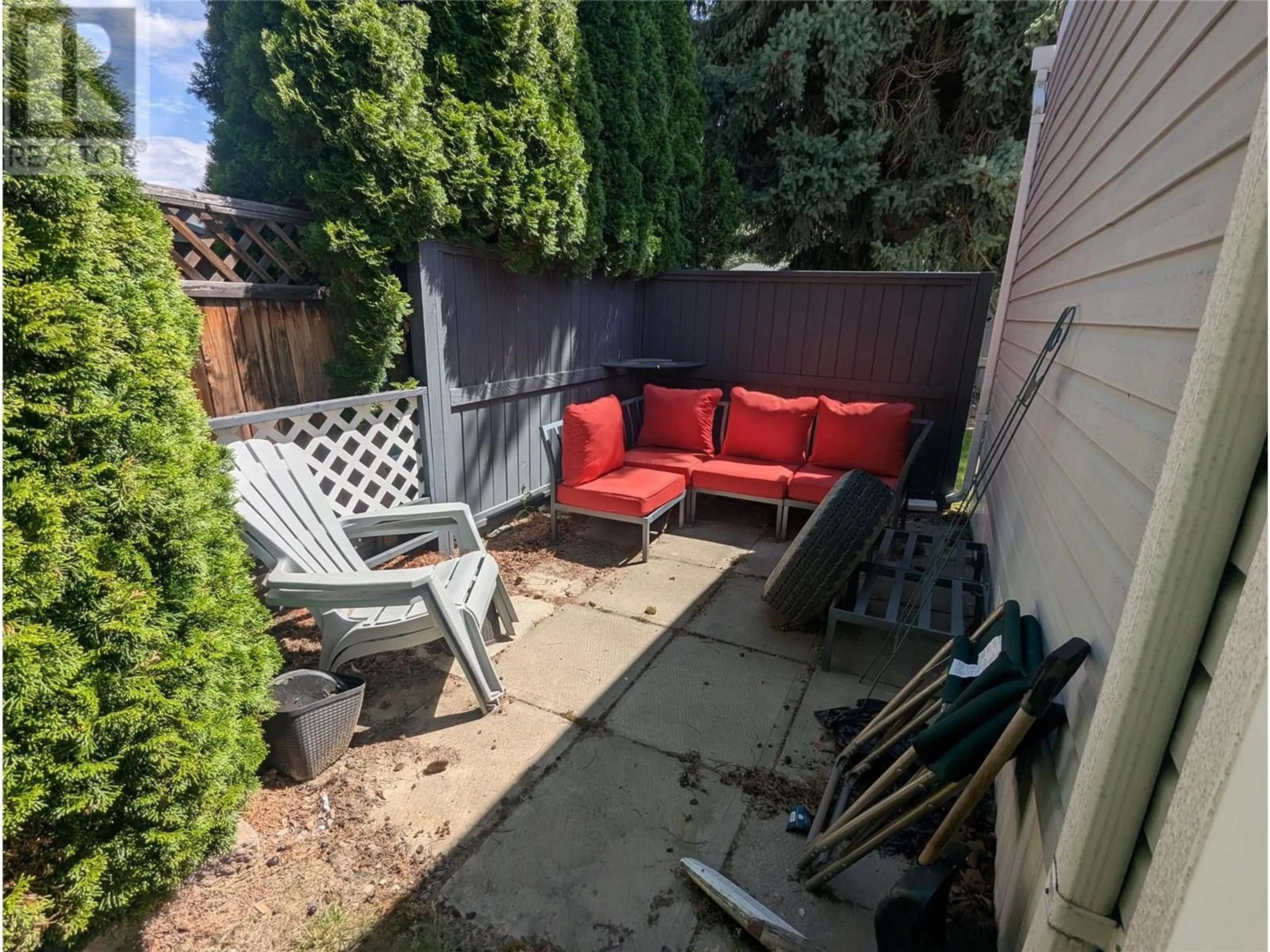 Patio, street for 127 - 2400 OAKDALE WAY, Kamloops British Columbia V2B6W7