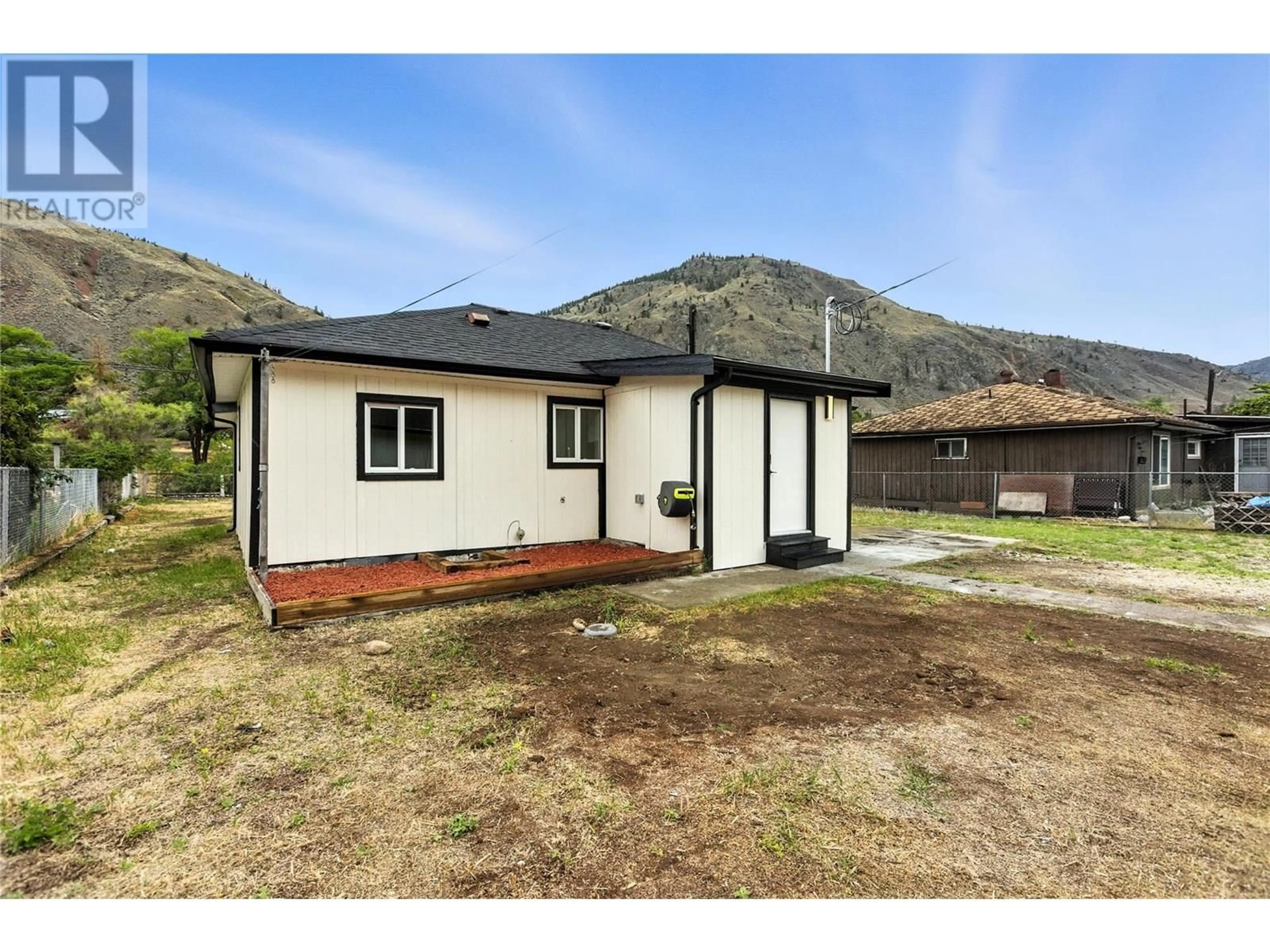 A pic from outside/outdoor area/front of a property/back of a property/a pic from drone, mountain view for 3771 THOMPSON VIEW STREET, Lytton British Columbia V0K2L0