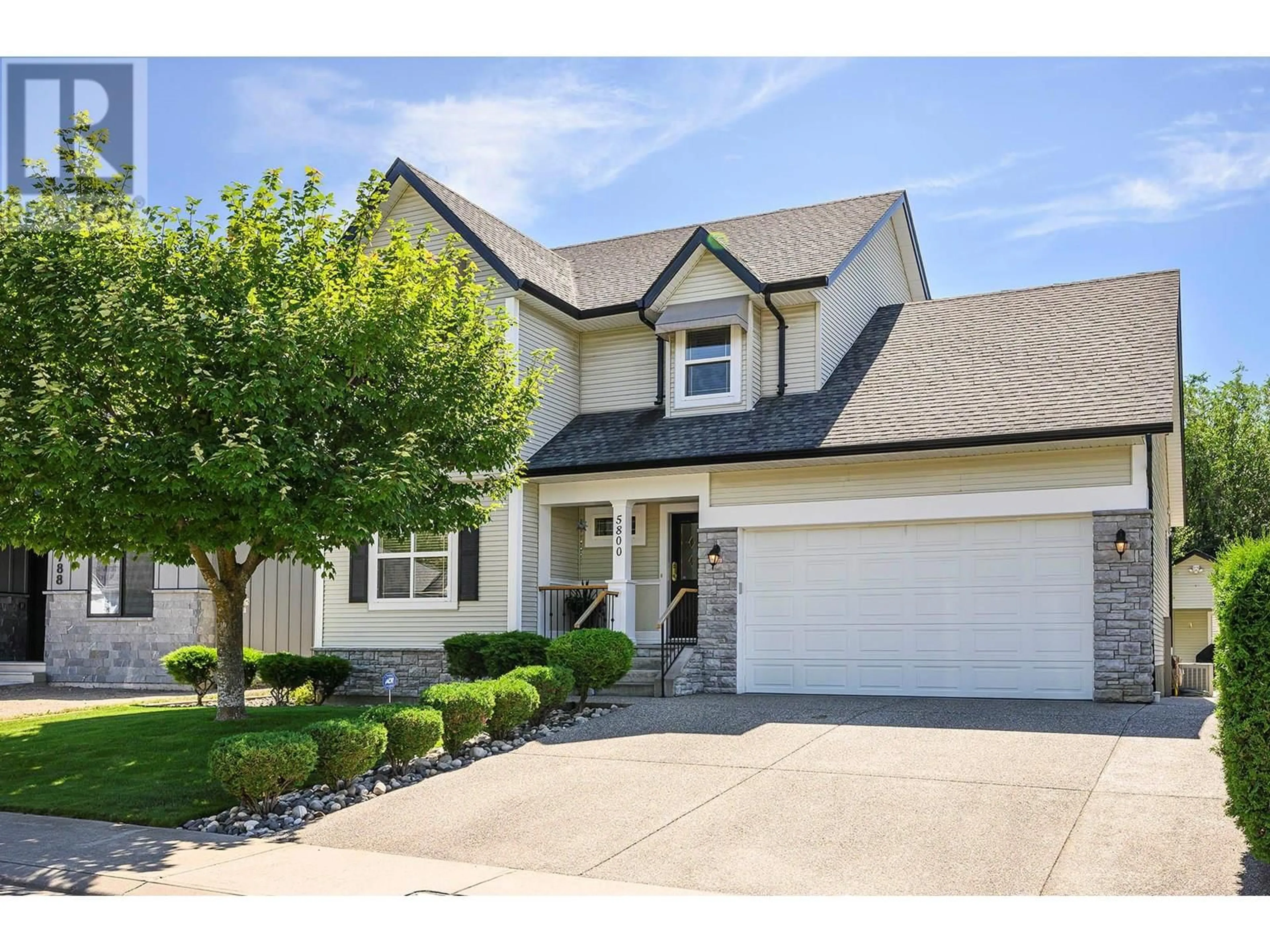 Home with vinyl exterior material, street for 5800 TERN PLACE, Vernon British Columbia V1H1R2