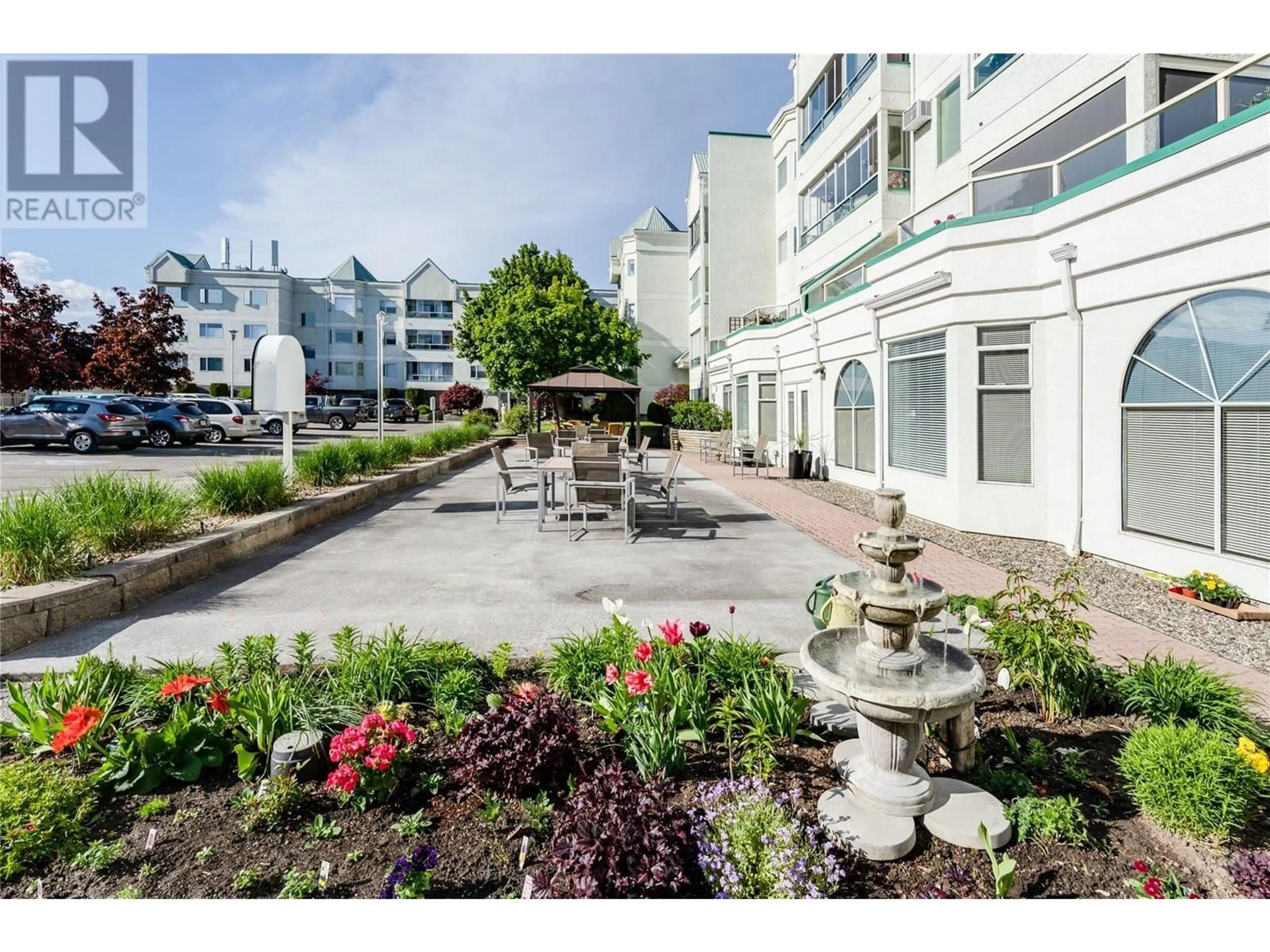 Patio, street for 307 - 1329 KLO ROAD, Kelowna British Columbia V1W3N9