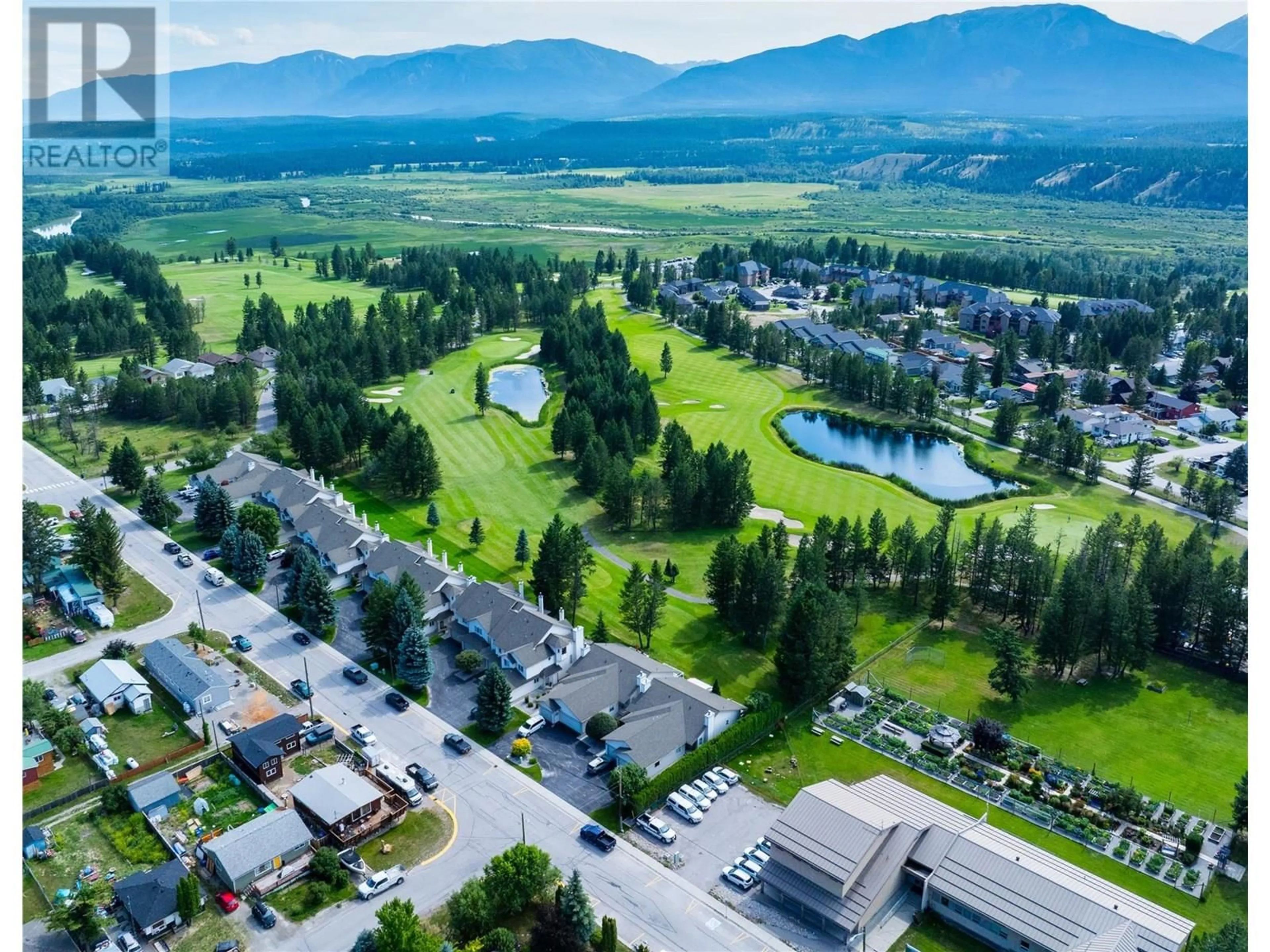 A pic from outside/outdoor area/front of a property/back of a property/a pic from drone, mountain view for 17 - 7525 COLUMBIA AVENUE, Radium Hot Springs British Columbia V0A1M0