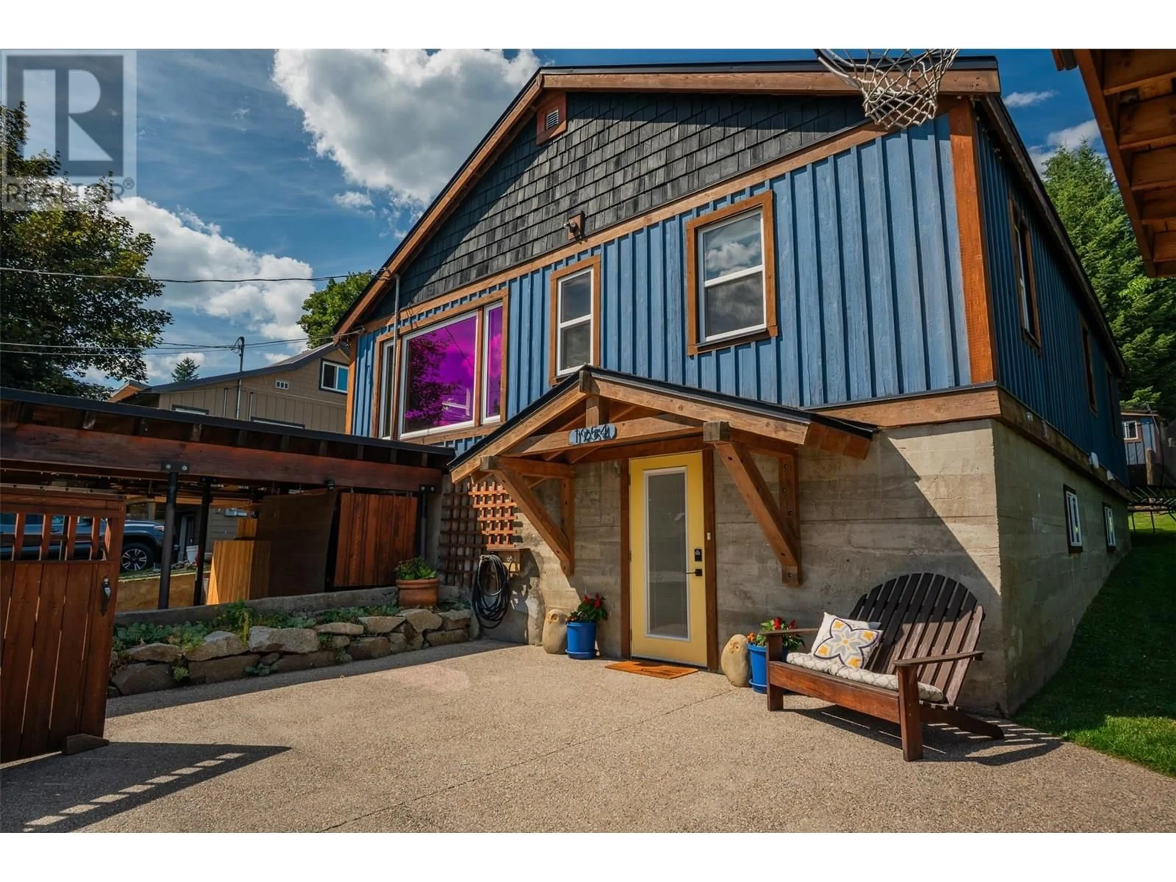 Unknown for 1954 THOMPSON AVENUE, Rossland British Columbia V0G1Y0