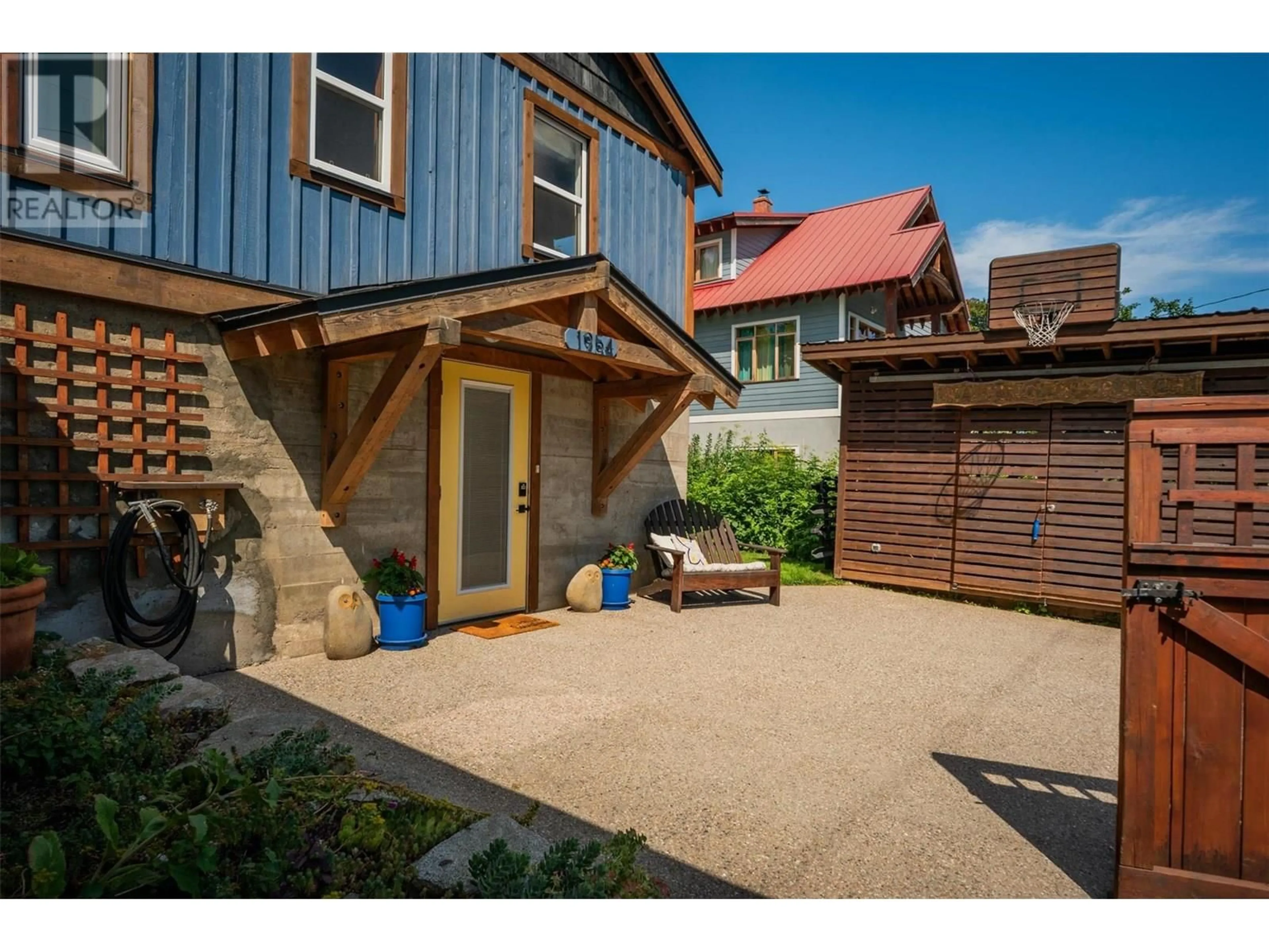 Unknown for 1954 THOMPSON AVENUE, Rossland British Columbia V0G1Y0