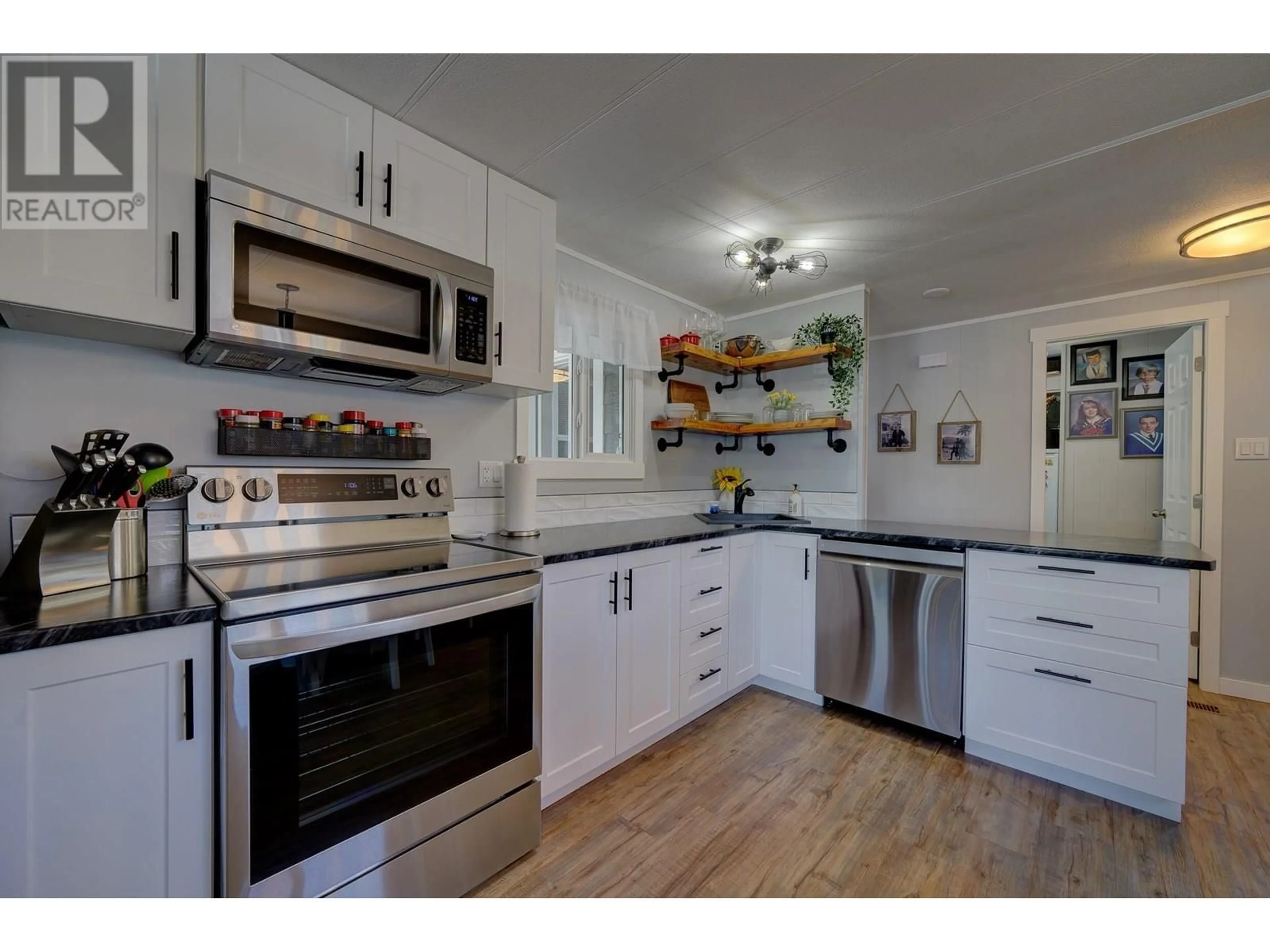 Open concept kitchen, unknown for 7 NEPTUNE DRIVE, Kamloops British Columbia V2B1A8