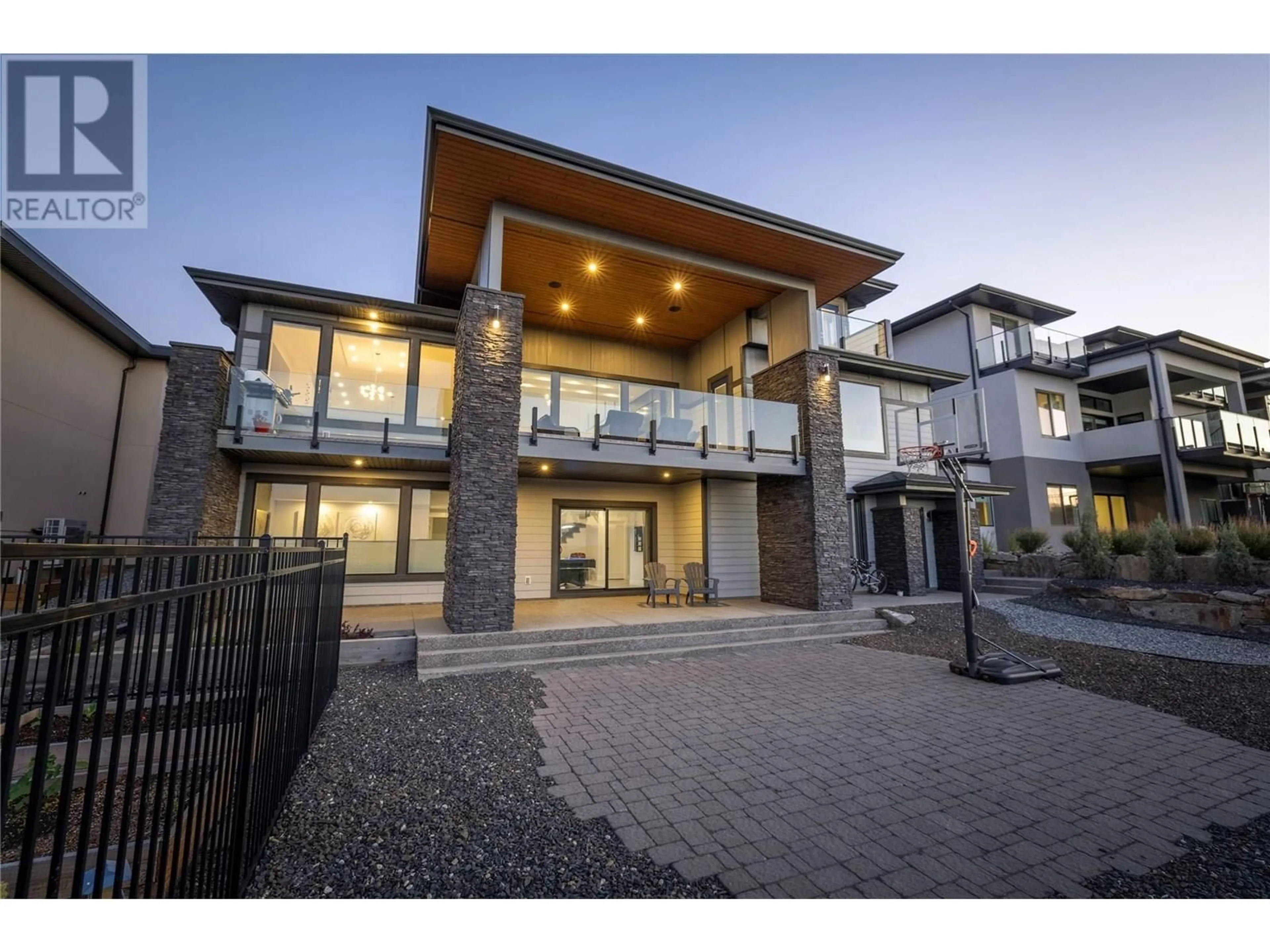 Unknown for 1088 CLARANCE AVENUE, Kelowna British Columbia V1W5M6