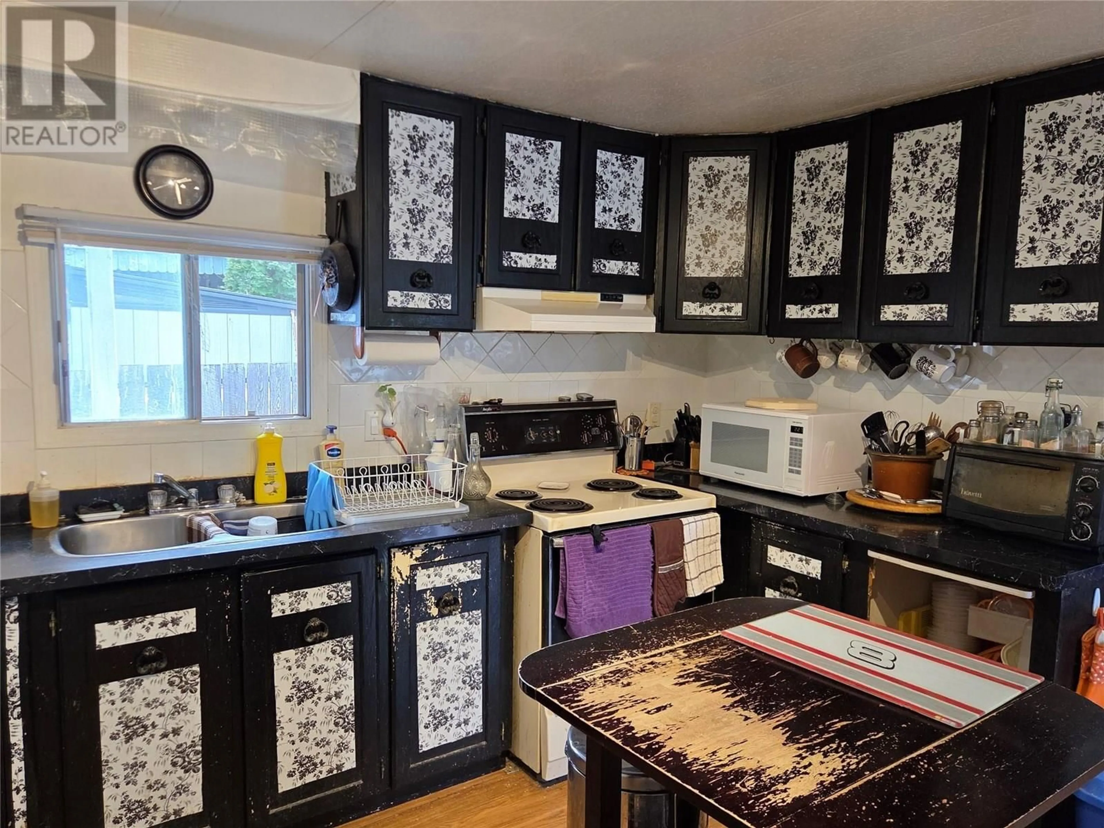 Standard kitchen, unknown for 1529 MAIN STREET OTHER, Keremeos British Columbia V0X1N6