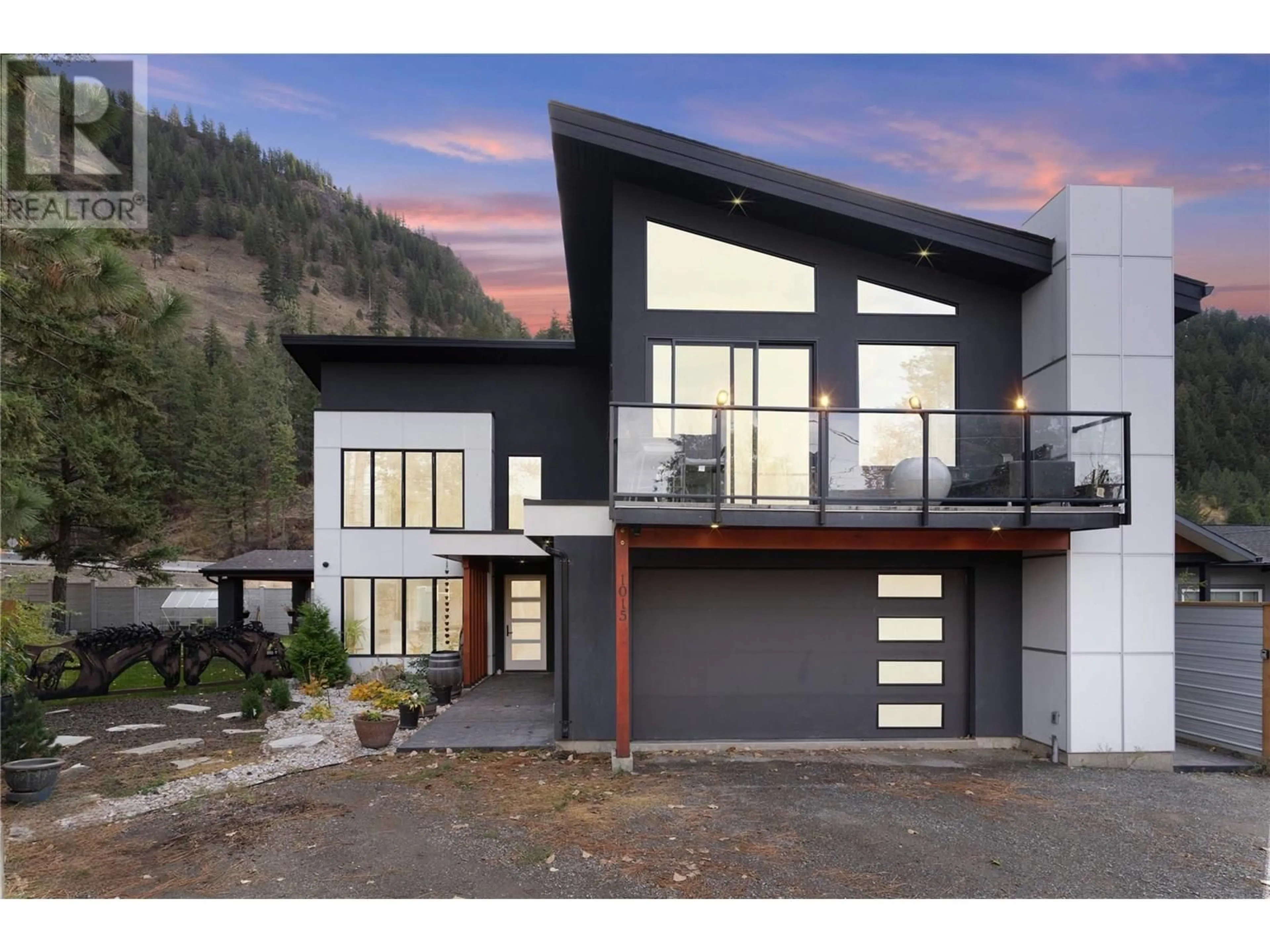 Home with vinyl exterior material, mountain view for 1015 PAQUETTE ROAD, Chase British Columbia V0E1M0