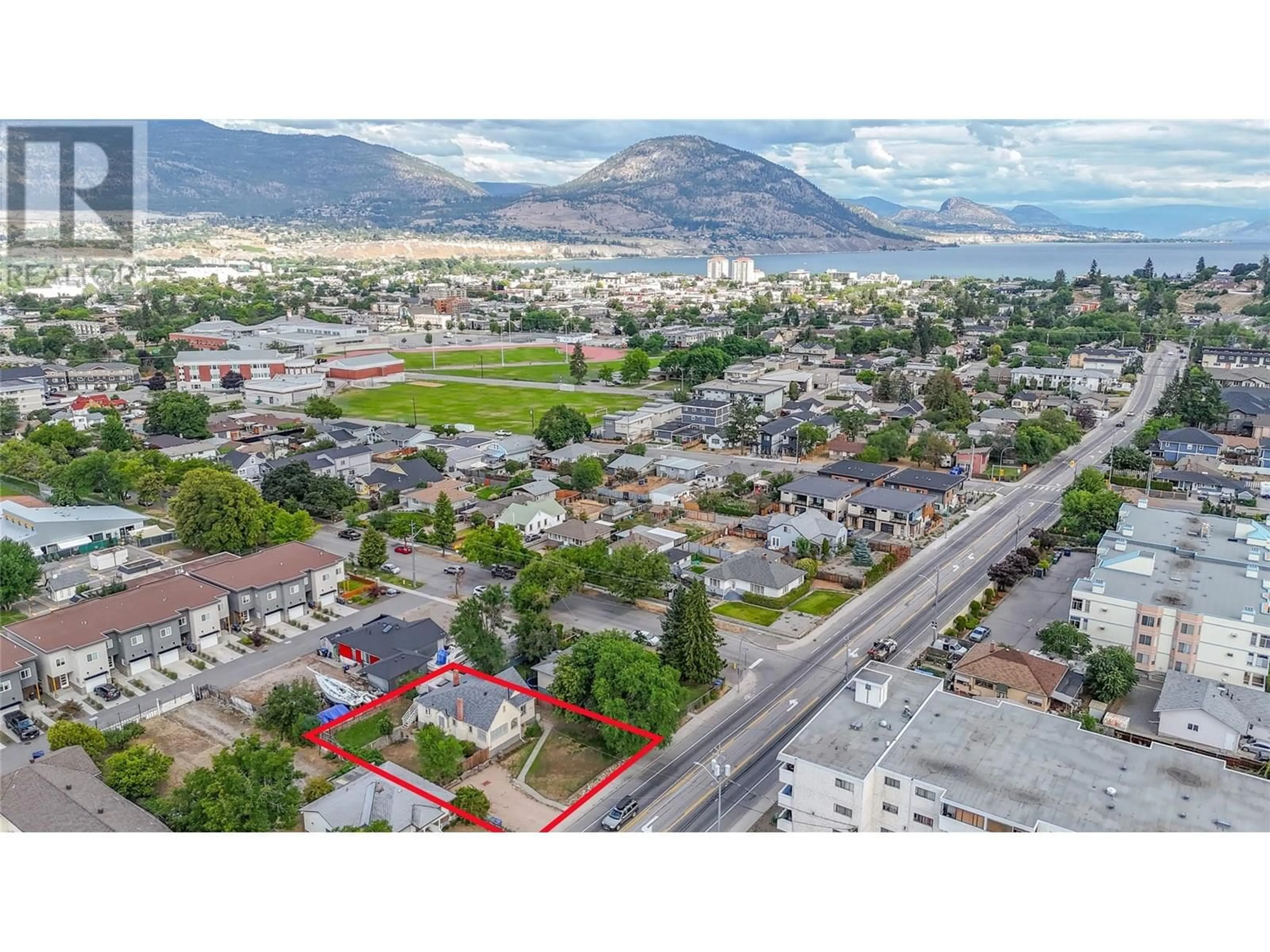 A pic from outside/outdoor area/front of a property/back of a property/a pic from drone, mountain view for 1027 GOVERNMENT STREET, Penticton British Columbia V2A4T9