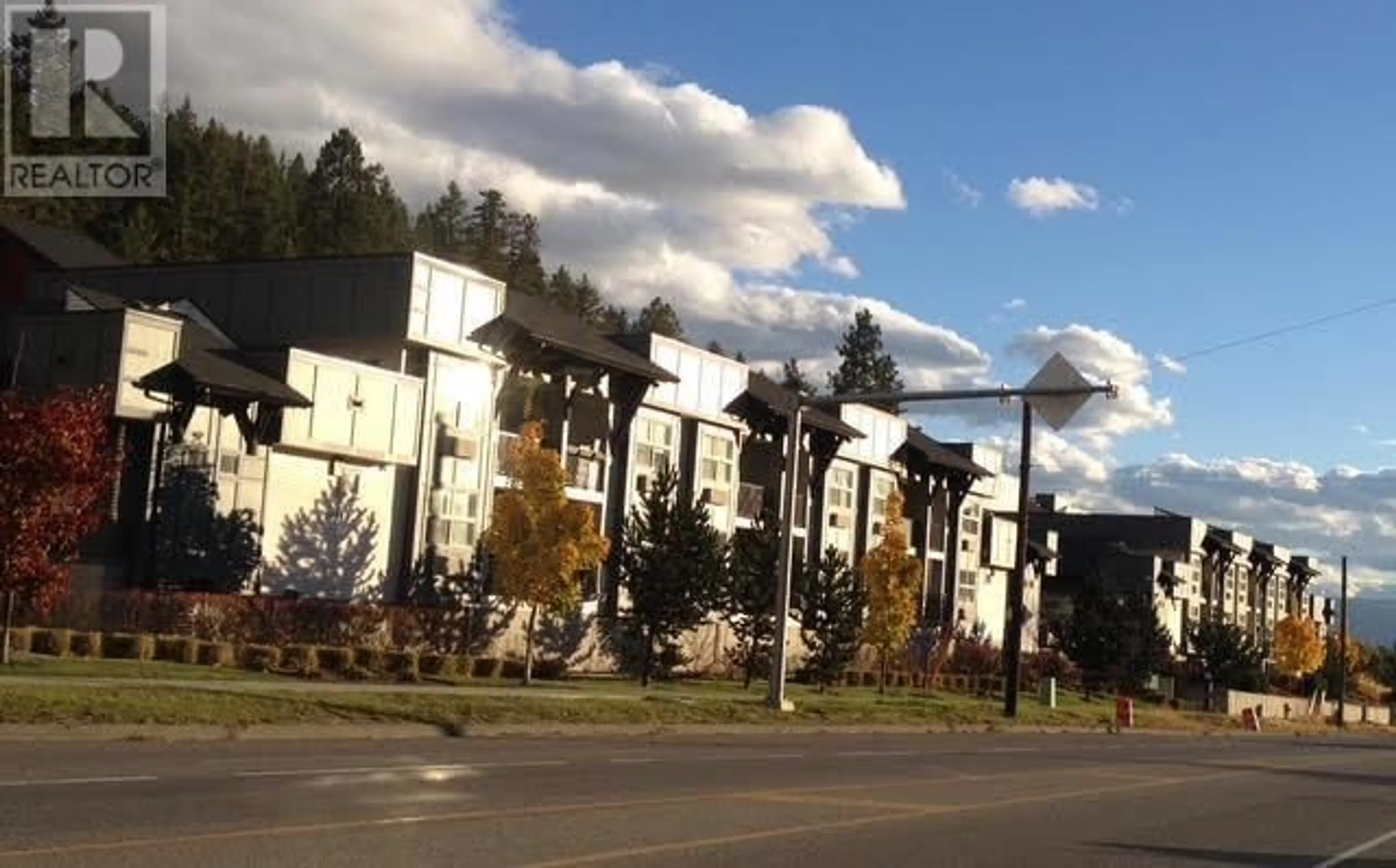 Blurry image for 105A - 1475 GLENMORE ROAD NORTH, Kelowna British Columbia V1V2C5