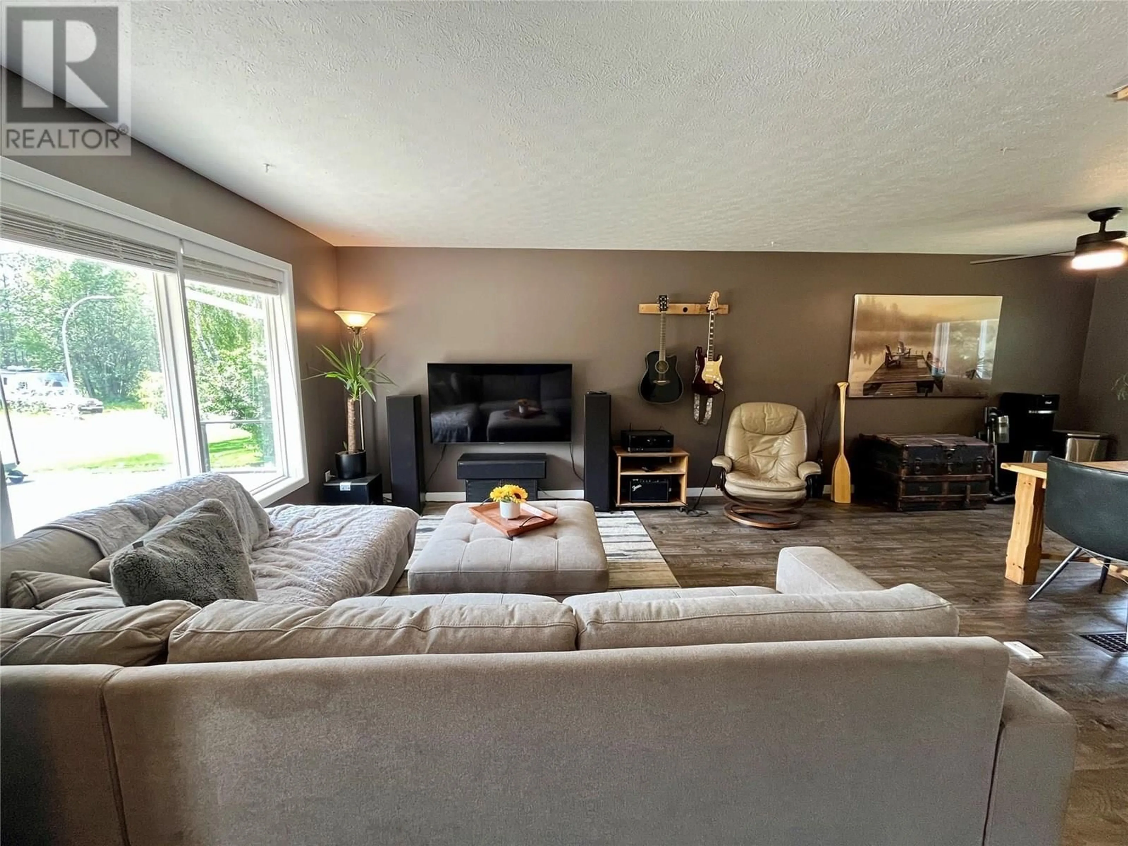 Living room with furniture, unknown for 140 WAPITI CRESCENT, Tumbler Ridge British Columbia V0C2W0