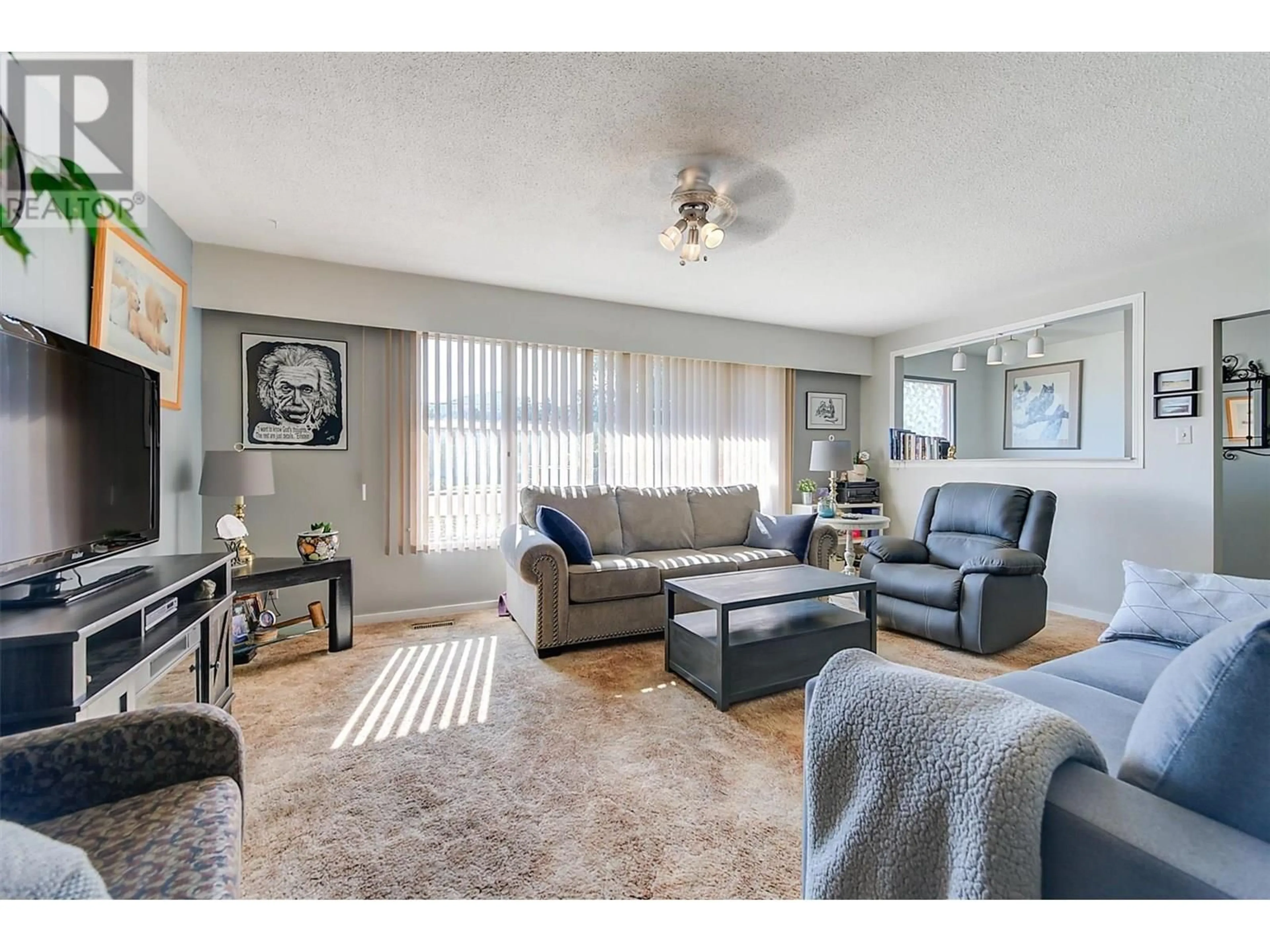 Living room with furniture, unknown for 280 DOUGALL ROAD SOUTH, Kelowna British Columbia V1X3J6