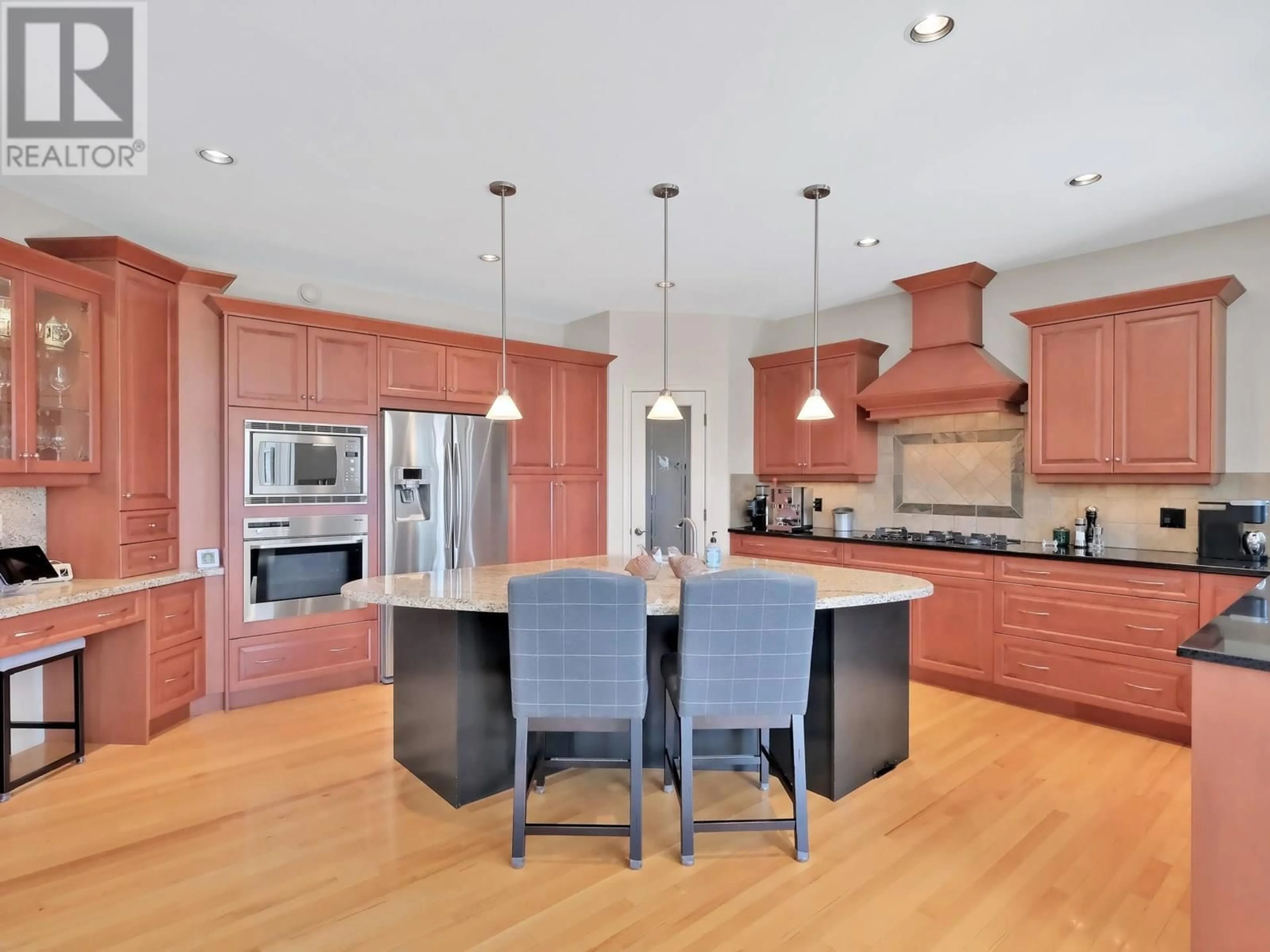Open concept kitchen, unknown for 2093 CAPISTRANO DRIVE, Kelowna British Columbia V1V2N1