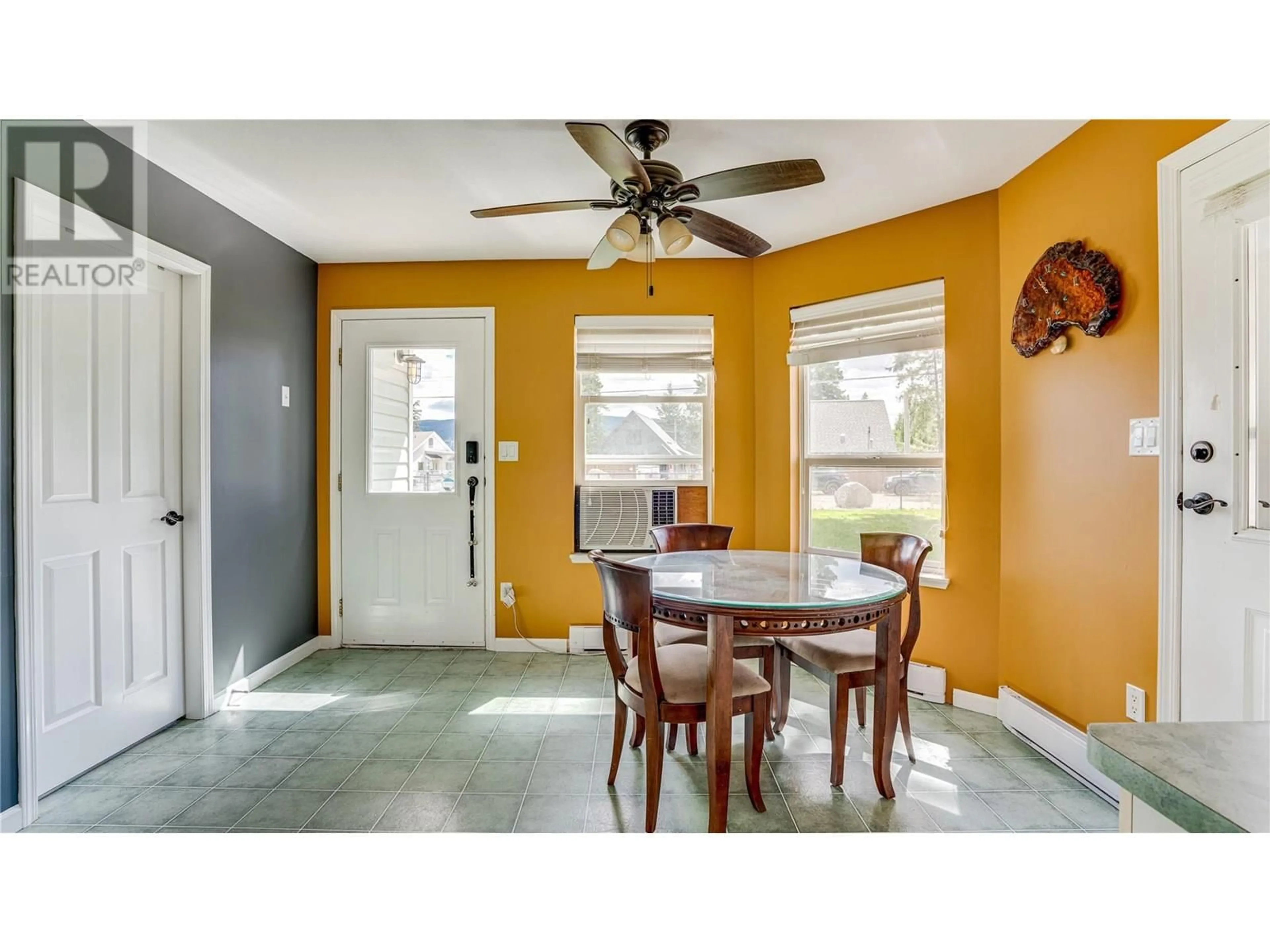 Unknown for 7204 DUNWATERS ROAD, Kelowna British Columbia V1Z3W5