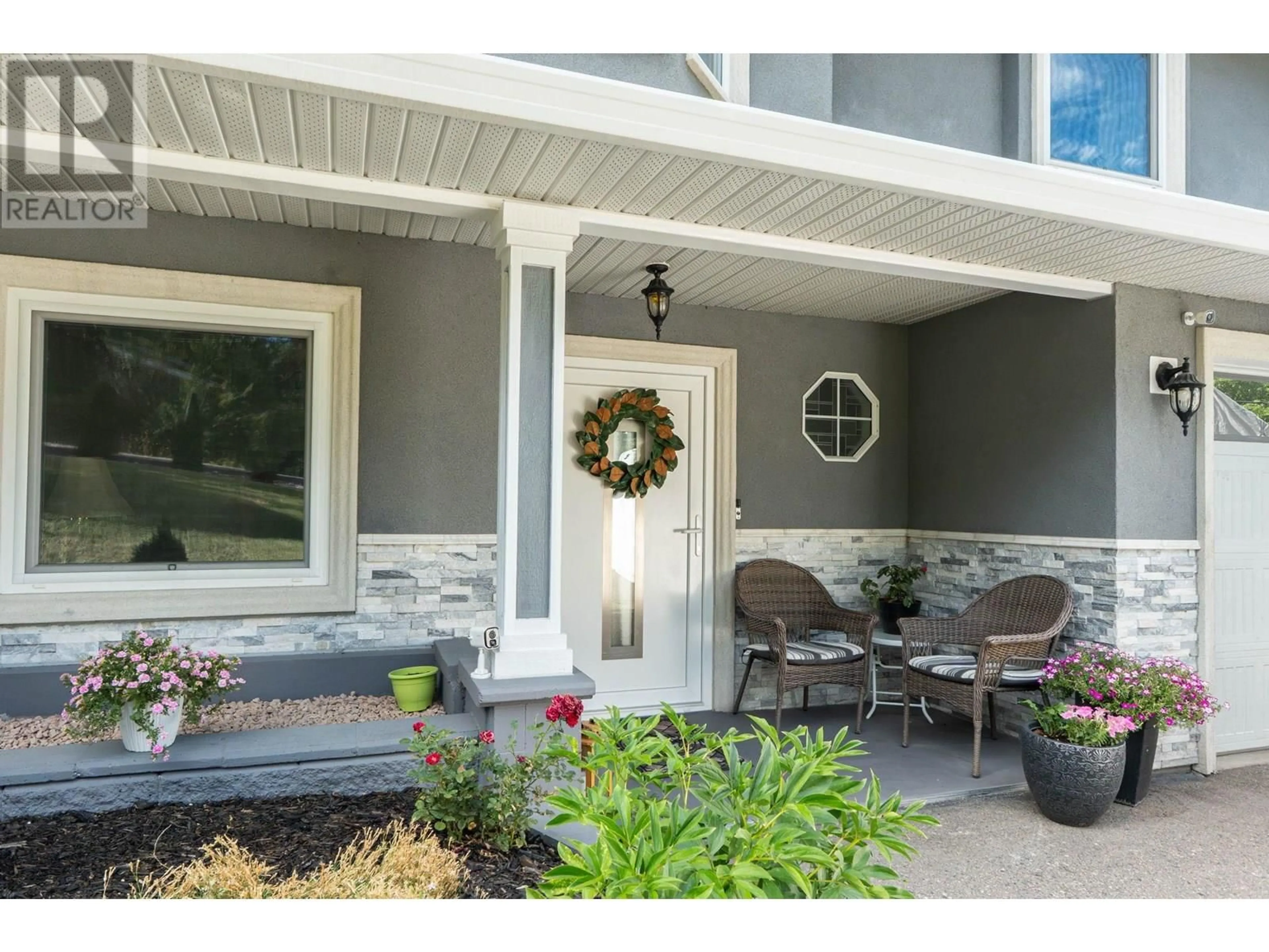 Indoor entryway for 3026 MCIVER ROAD, West Kelowna British Columbia V4T1C6