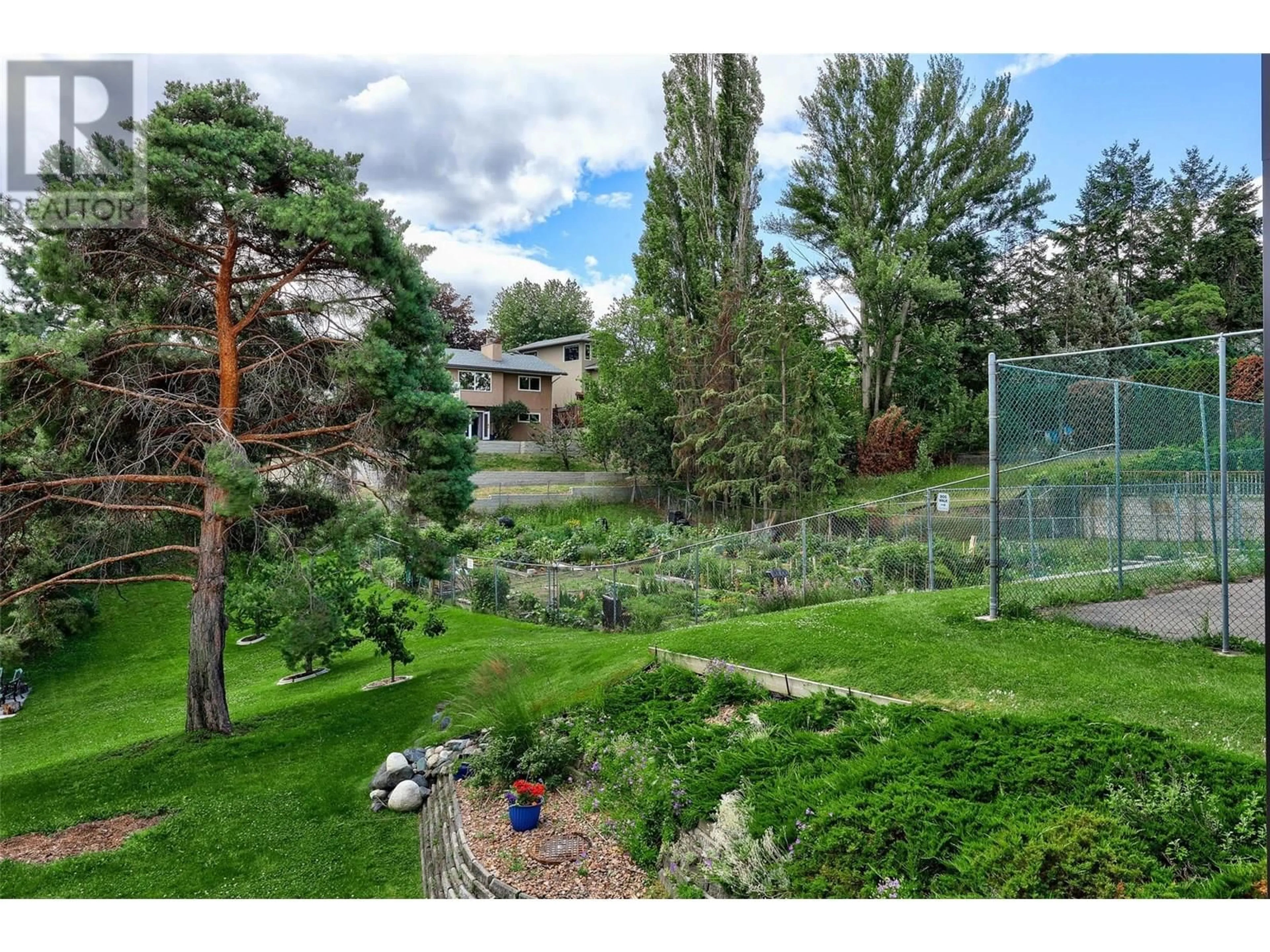 Patio, unknown for 71 - 137 MCGILL ROAD, Kamloops British Columbia V2C1L9