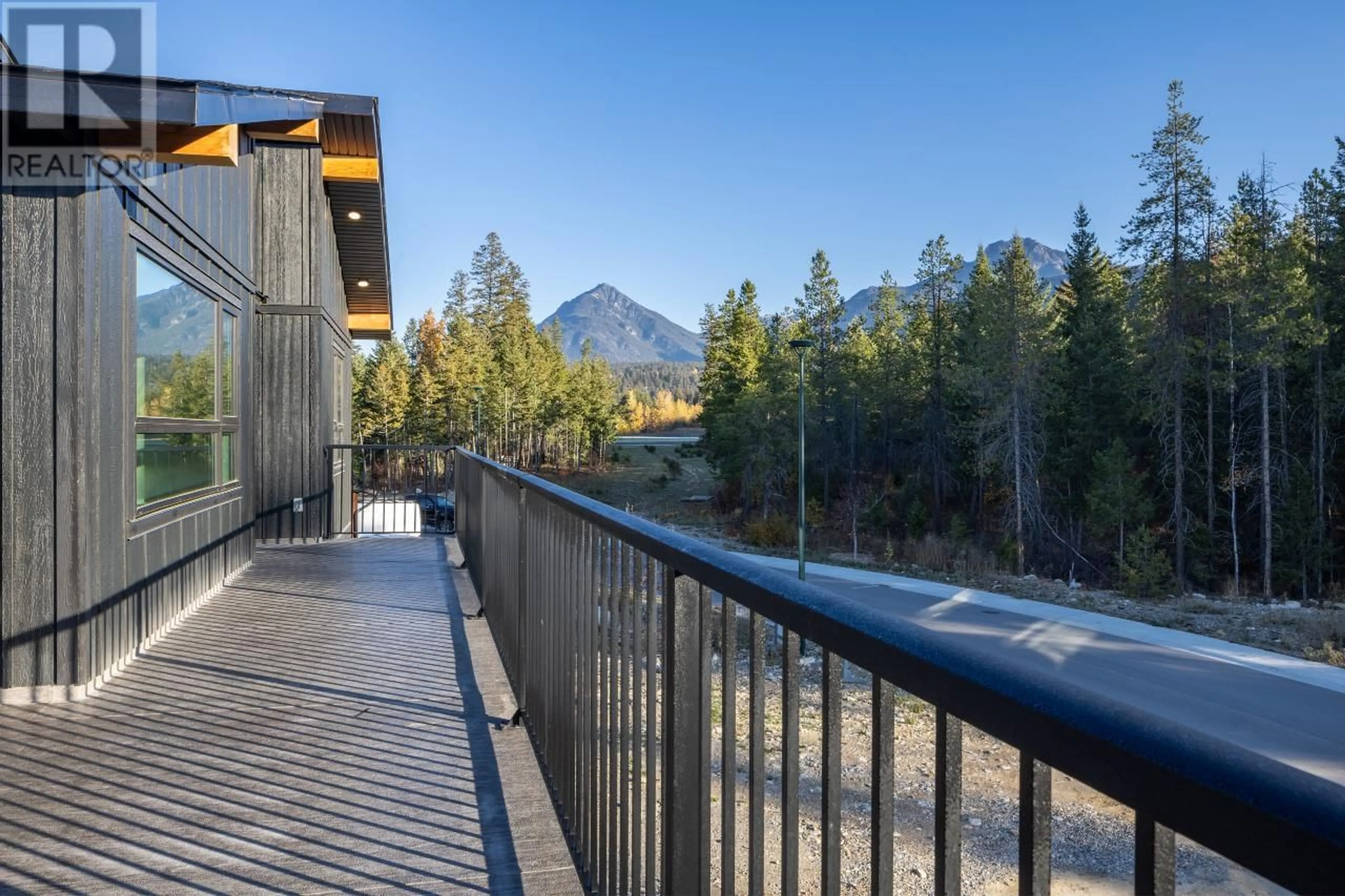 Patio, mountain view for 1538 CEDAR STREET, Golden British Columbia V0A1H0