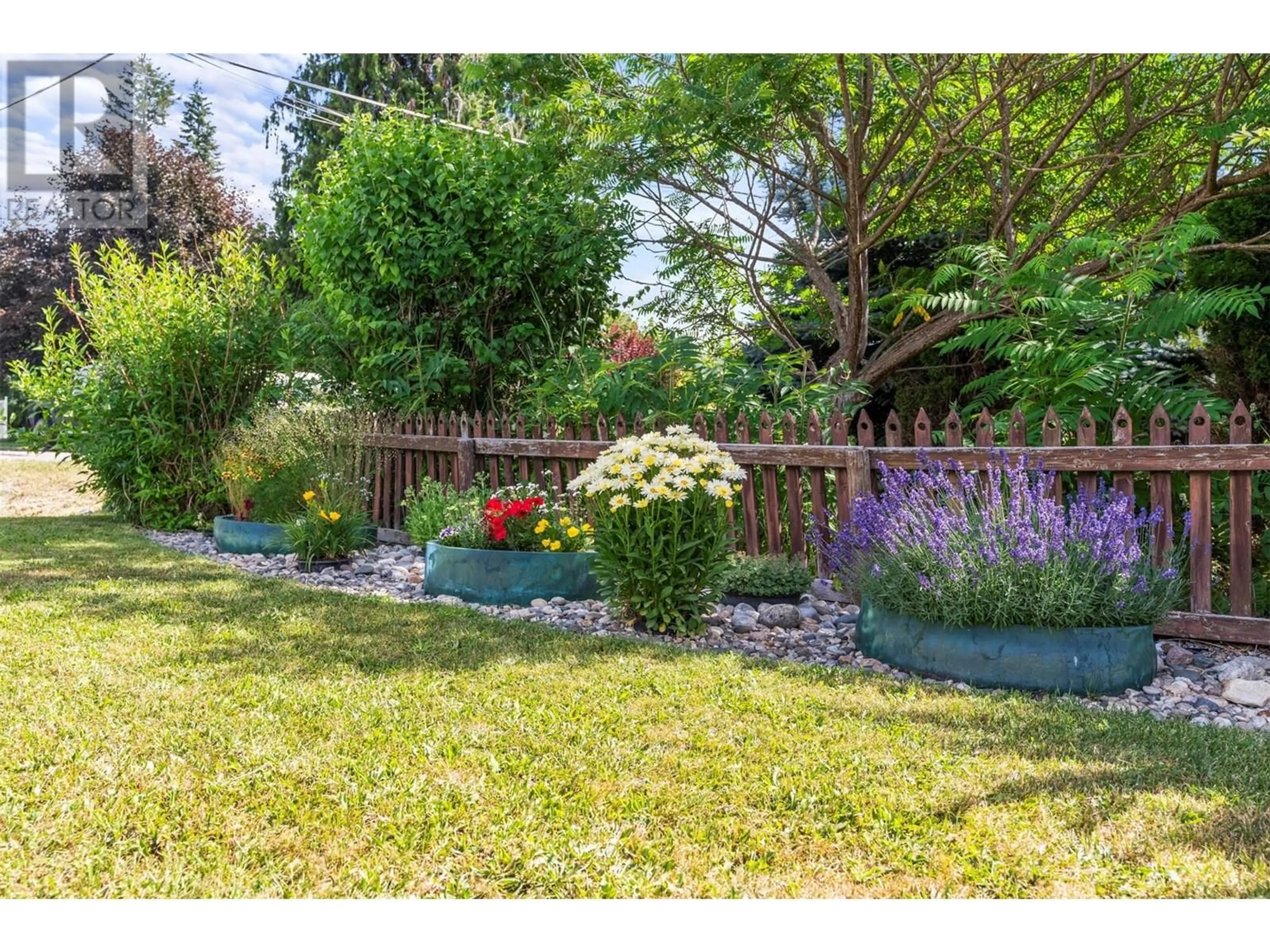 Patio, unknown for 3475 JACKSON AVENUE, Armstrong British Columbia V0E1B2