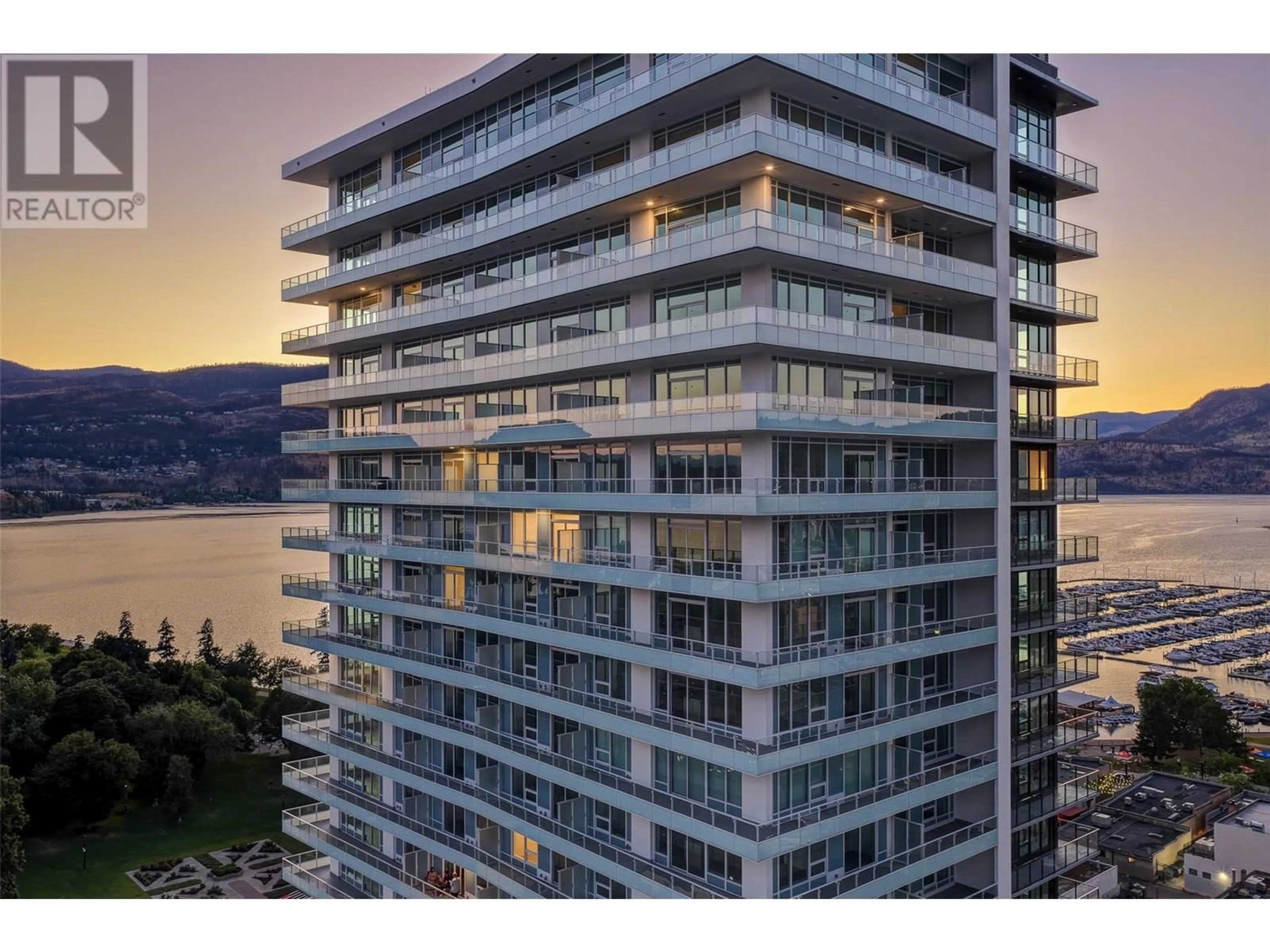 A pic from outside/outdoor area/front of a property/back of a property/a pic from drone, unknown for 1805 - 238 LEON AVENUE, Kelowna British Columbia V1Y0N6