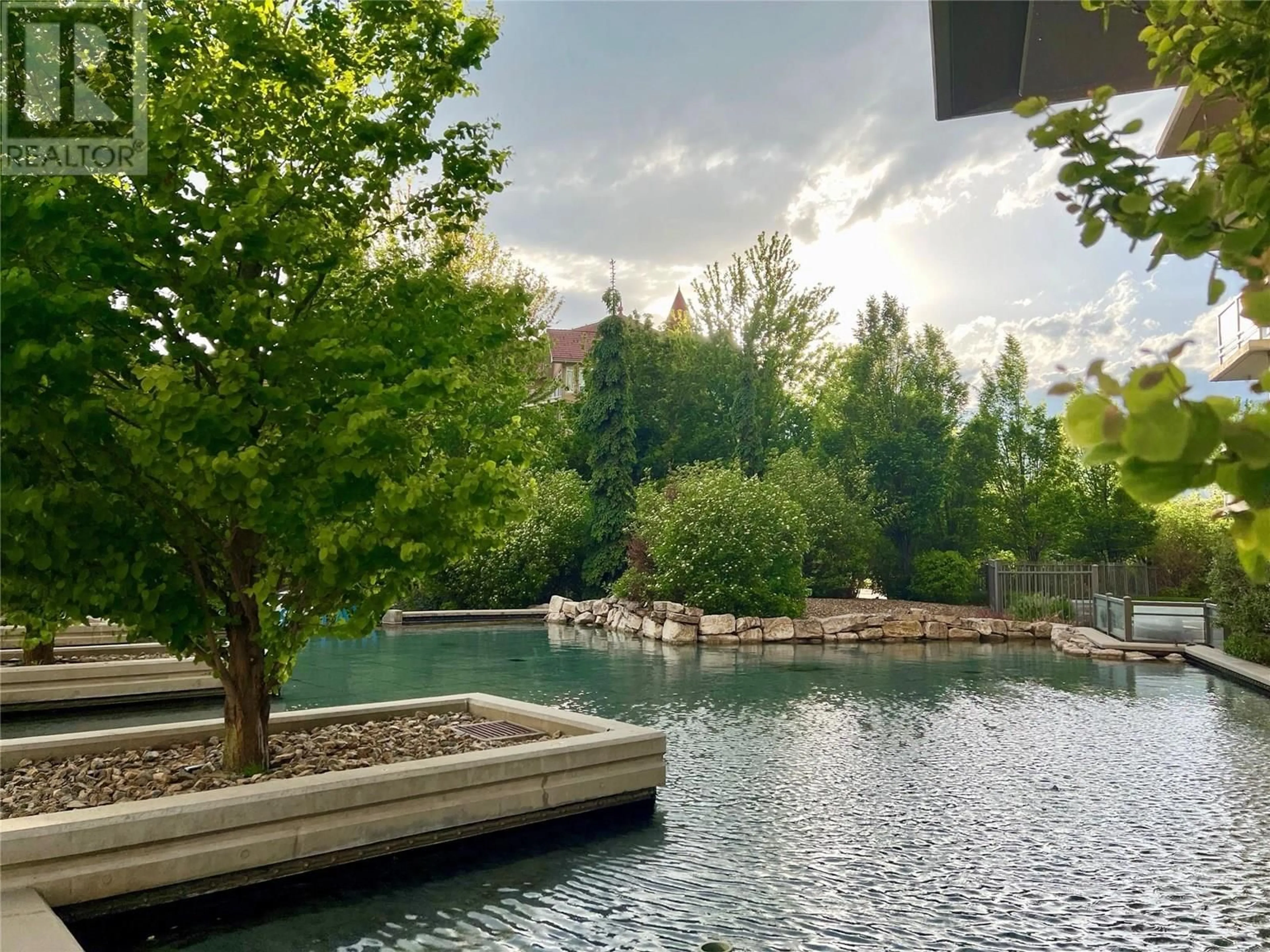 Pool for 1803 - 1075 SUNSET DRIVE, Kelowna British Columbia V1Y9Y9