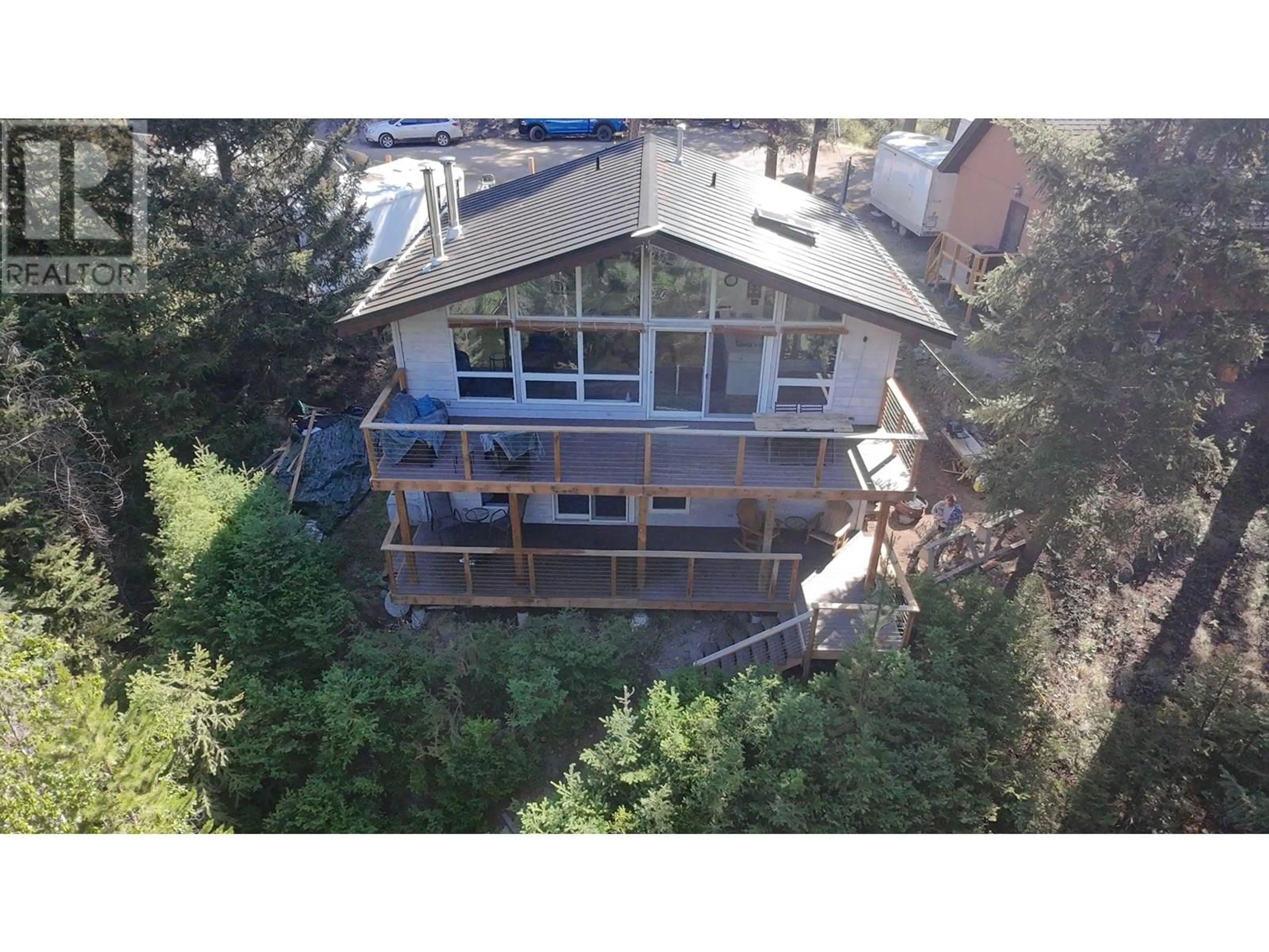 A pic from outside/outdoor area/front of a property/back of a property/a pic from drone, unknown for 221 PROSPECT DRIVE, Princeton British Columbia V0X1W0