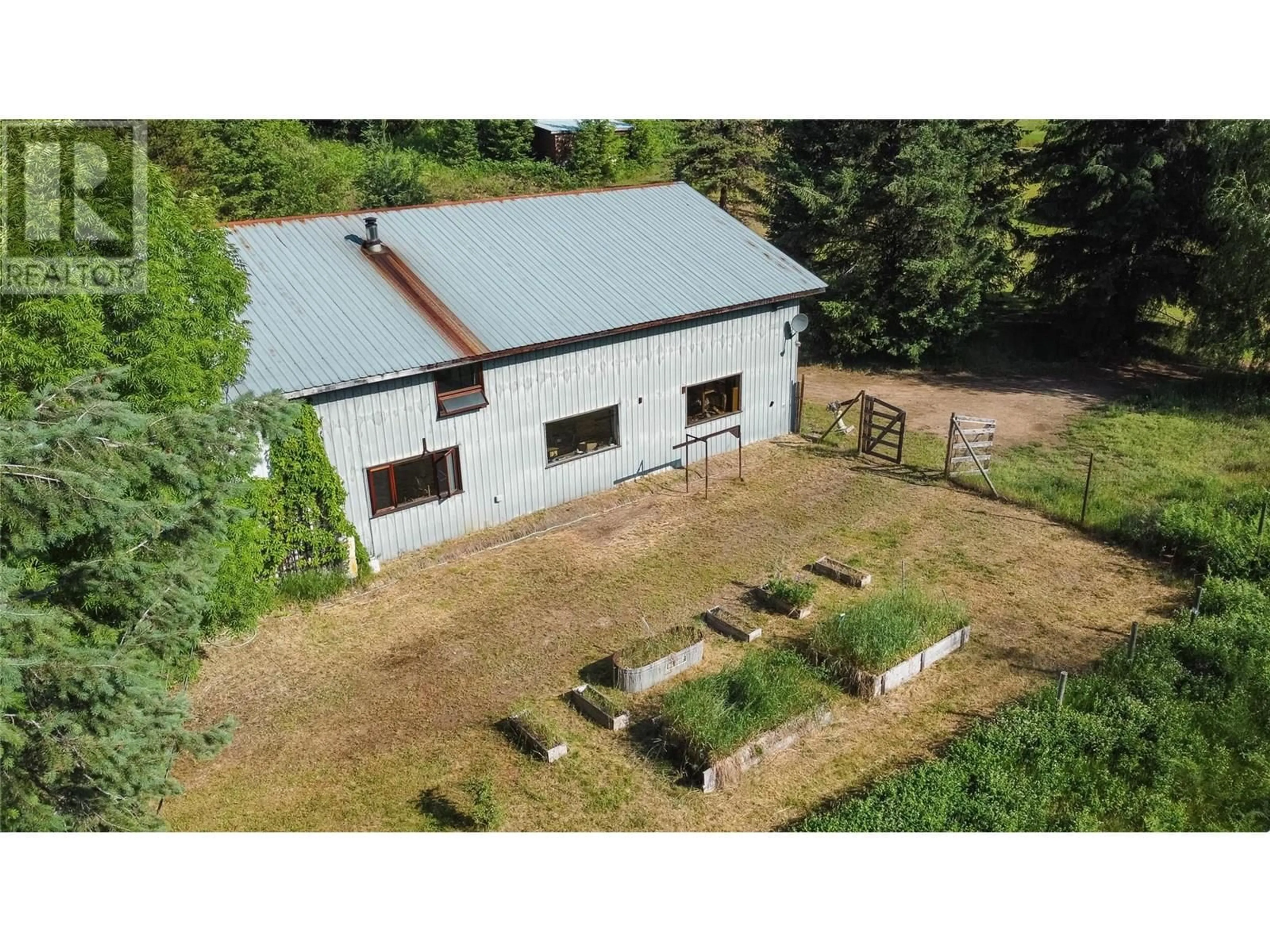 A pic from outside/outdoor area/front of a property/back of a property/a pic from drone, building for 6777 PERRY'S BACK ROAD, Winlaw British Columbia V0G2J0