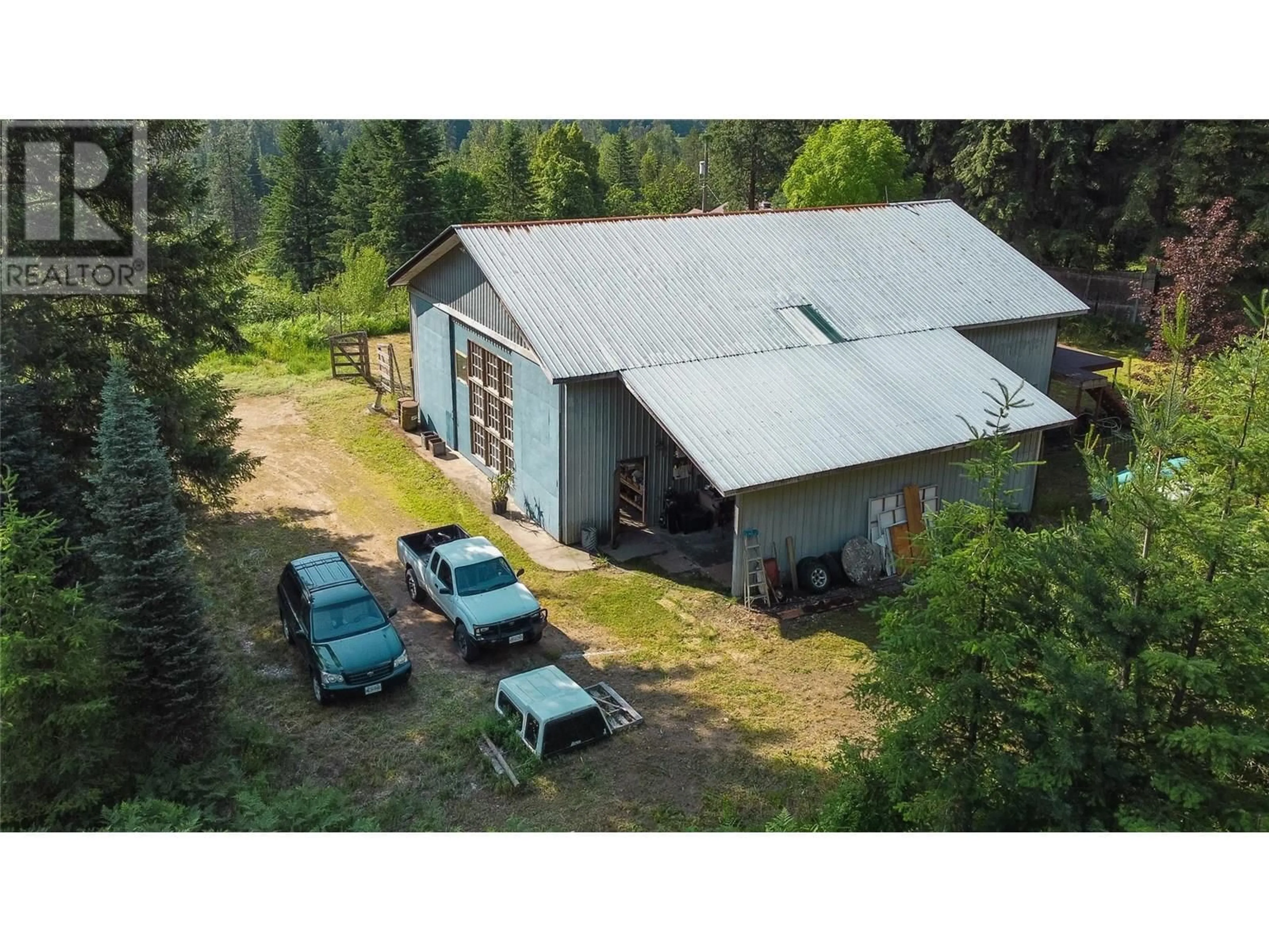 A pic from outside/outdoor area/front of a property/back of a property/a pic from drone, building for 6777 PERRY'S BACK ROAD, Winlaw British Columbia V0G2J0
