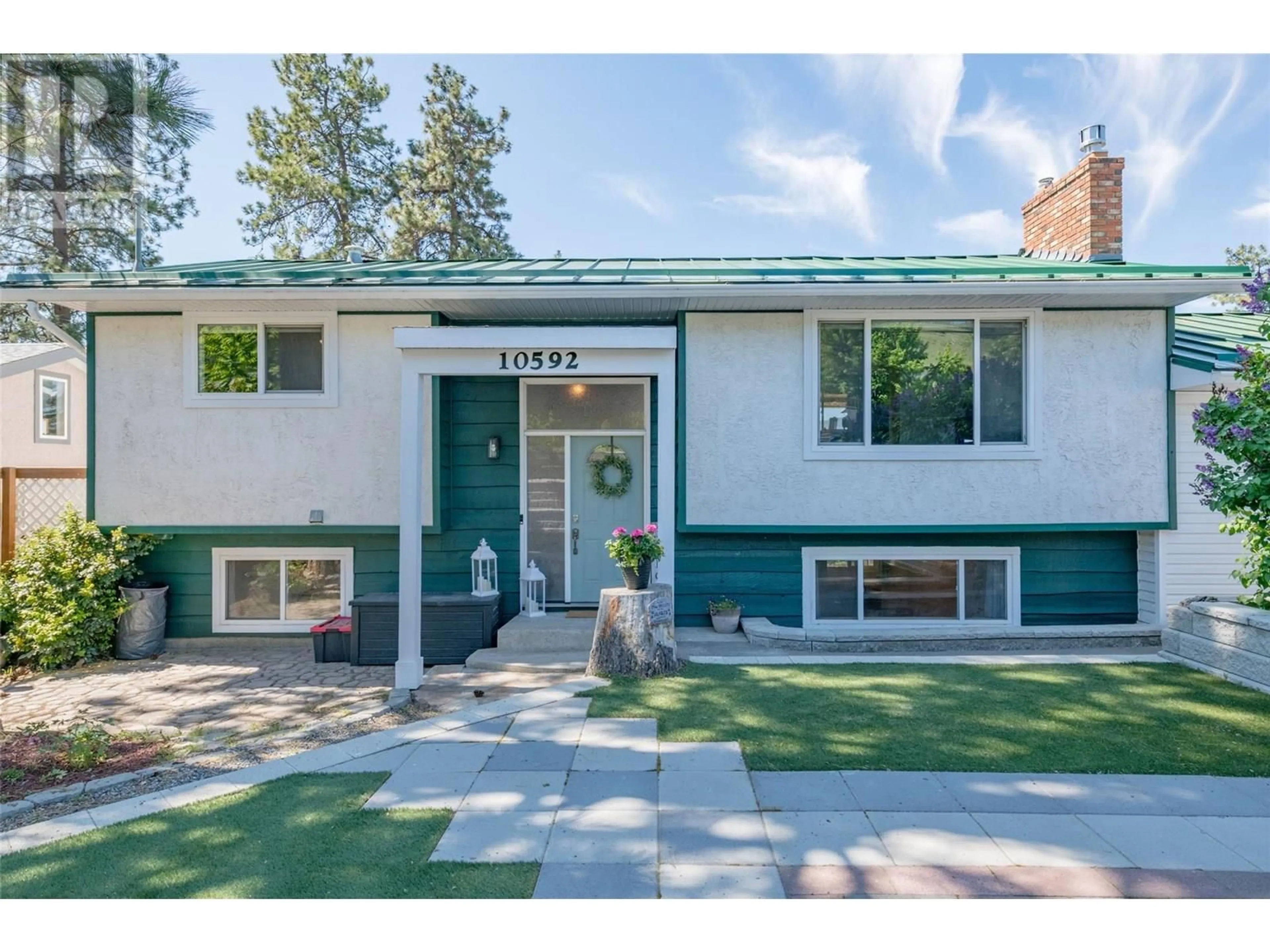 Home with vinyl exterior material, street for 10592 SHERMAN DRIVE, Lake Country British Columbia V4V1W2
