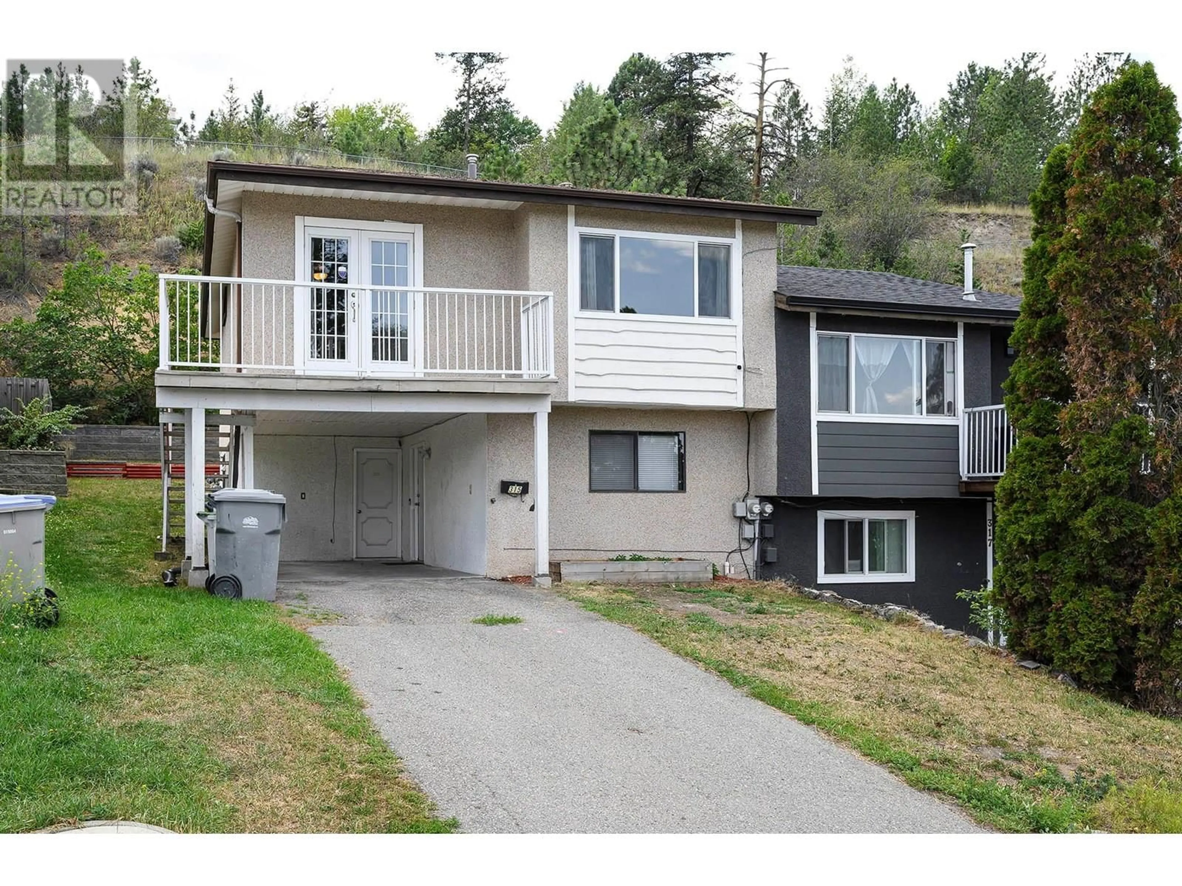 Home with vinyl exterior material, street for 315 WADDINGTON DRIVE, Kamloops British Columbia V2E1S3