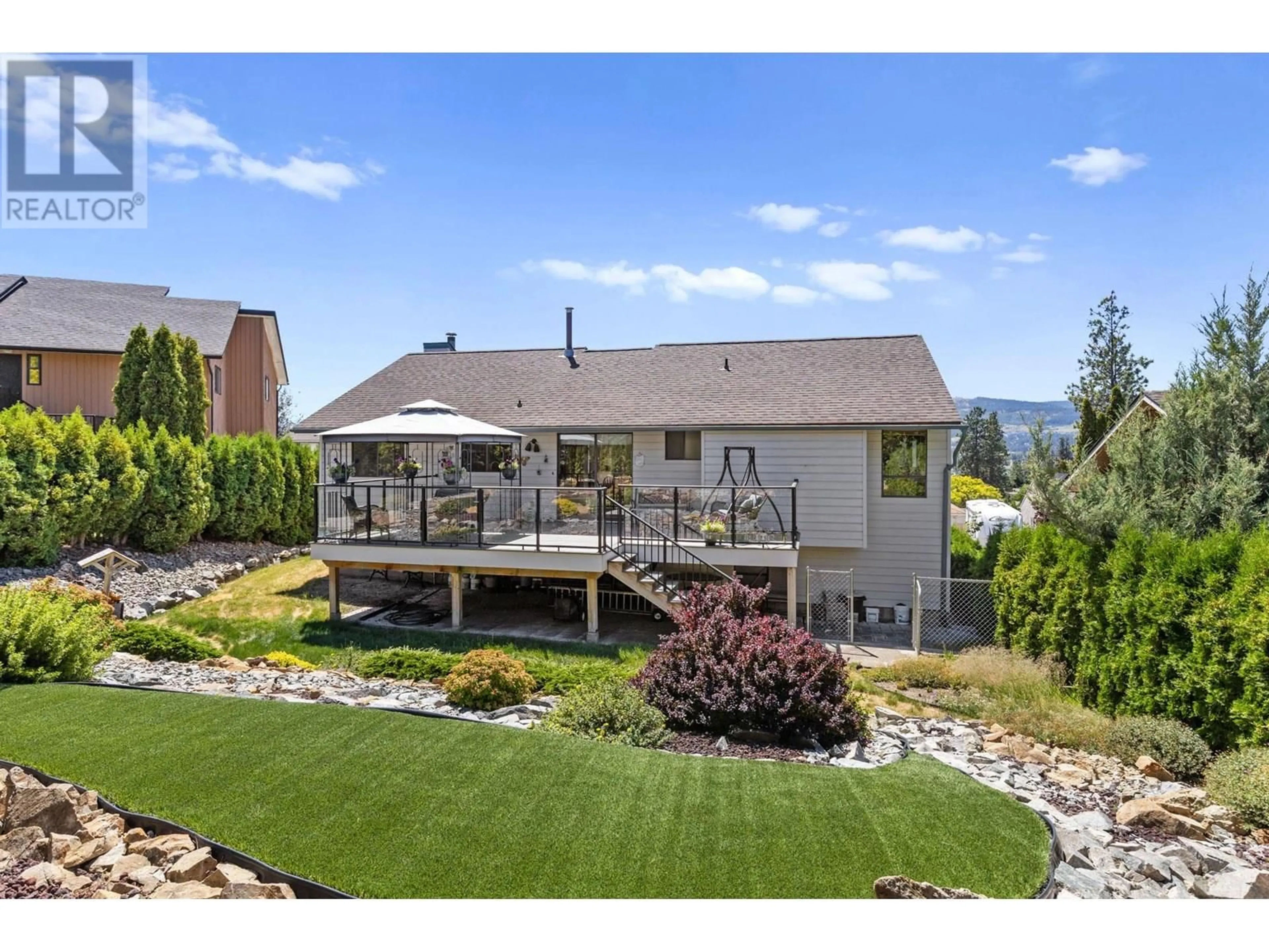 A pic from outside/outdoor area/front of a property/back of a property/a pic from drone, unknown for 3202 SUNSET PLACE, West Kelowna British Columbia V4T1S3