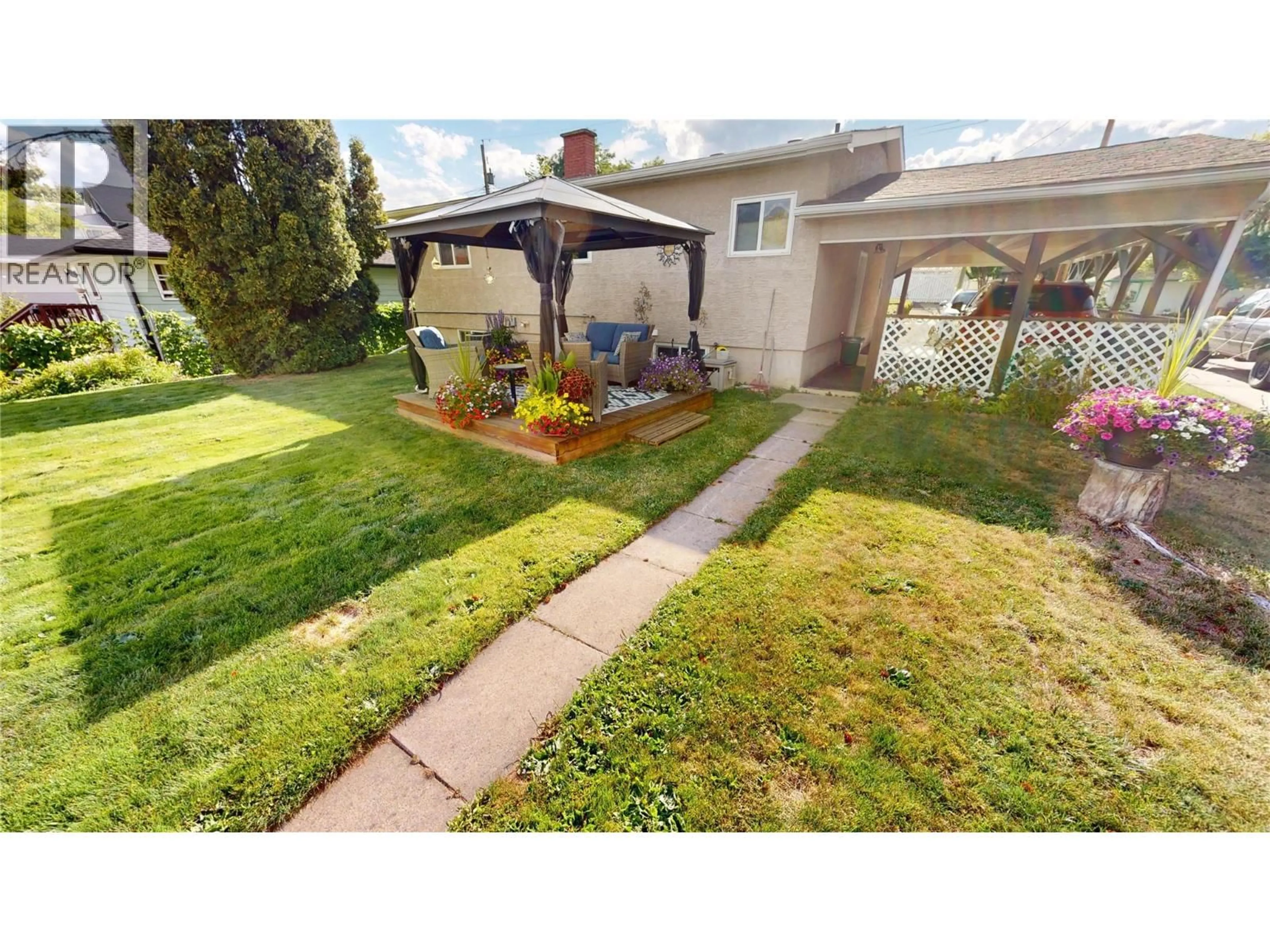 Patio, street for 510 12TH AVENUE NORTH, Creston British Columbia V0B1G5