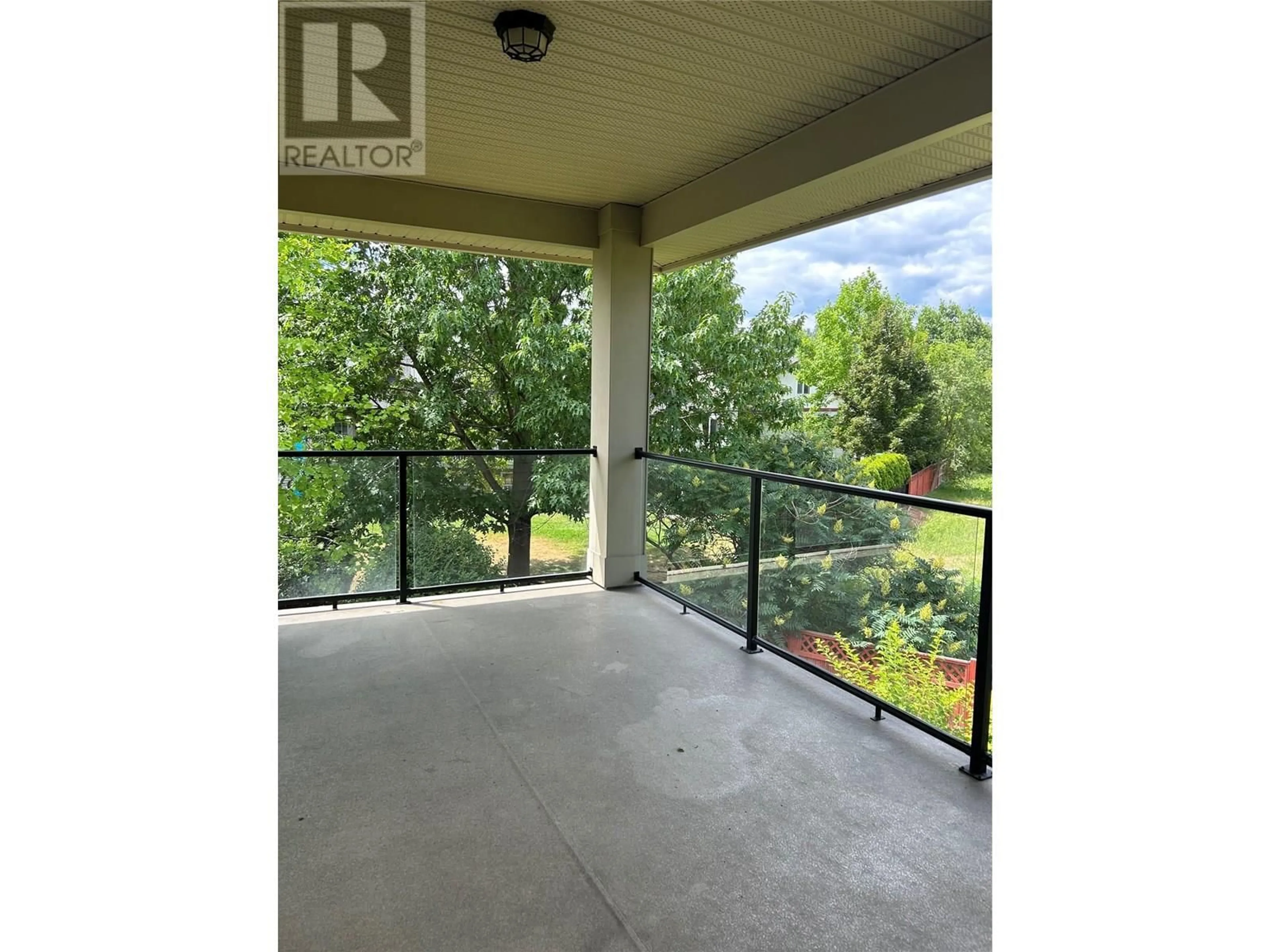 Patio, water/lake/river/ocean view for 3350 WOODSDALE ROAD, Lake Country British Columbia V4V1X6
