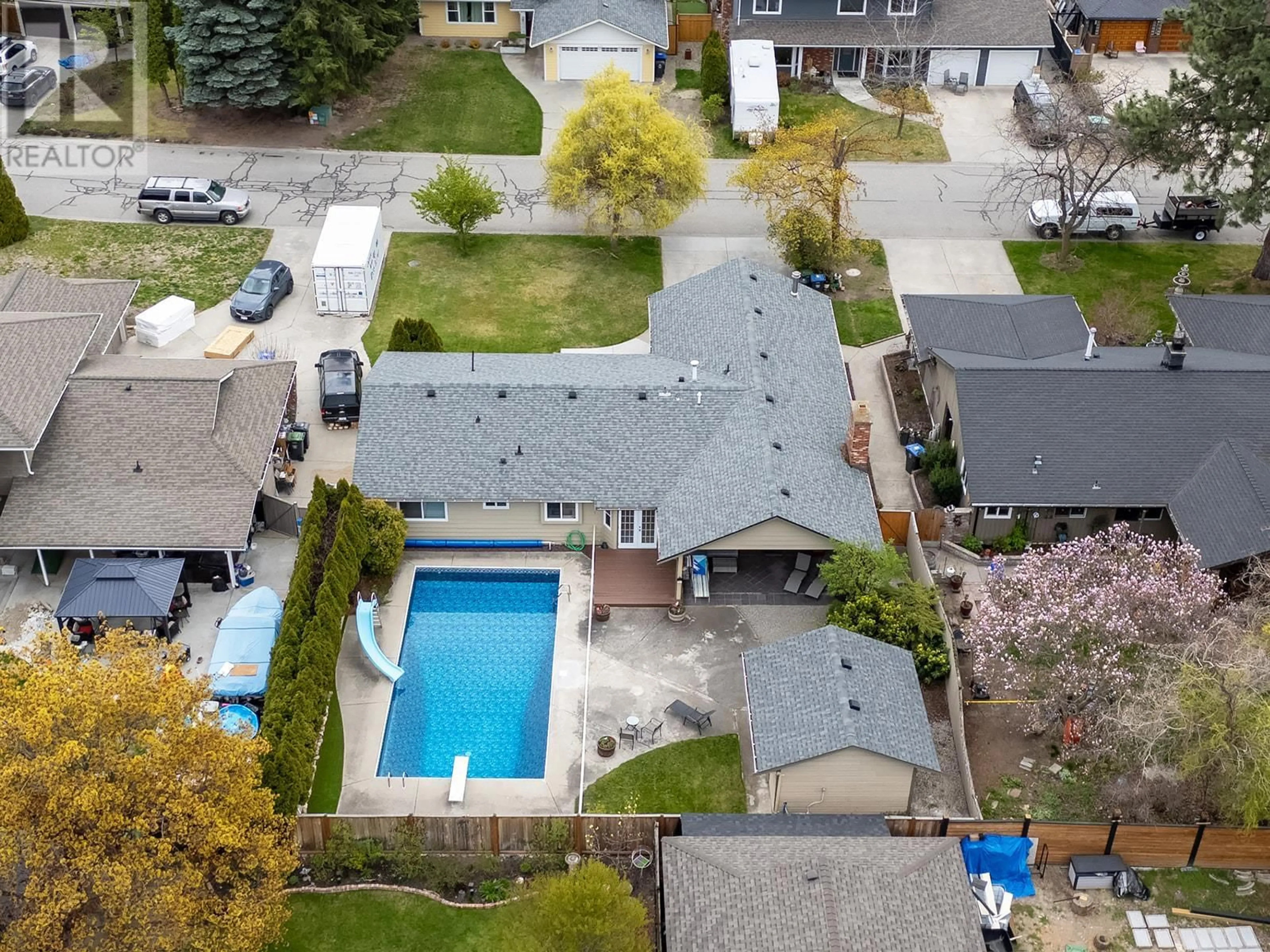 A pic from outside/outdoor area/front of a property/back of a property/a pic from drone, street for 3132 SHANNON COURT, West Kelowna British Columbia V4T1S8