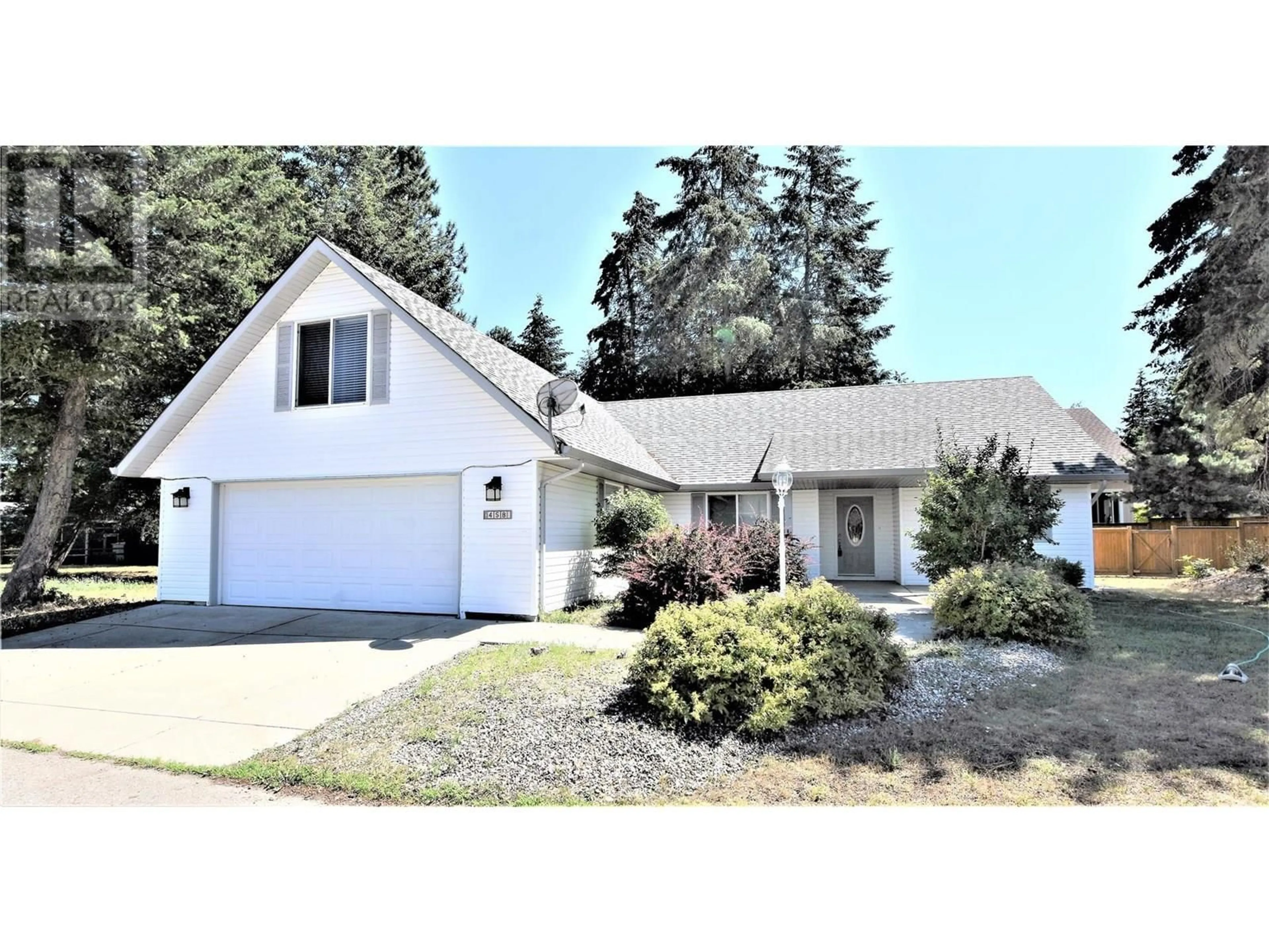 Home with vinyl exterior material, street for 458 IBIS AVENUE, Vernon British Columbia V1H2A1
