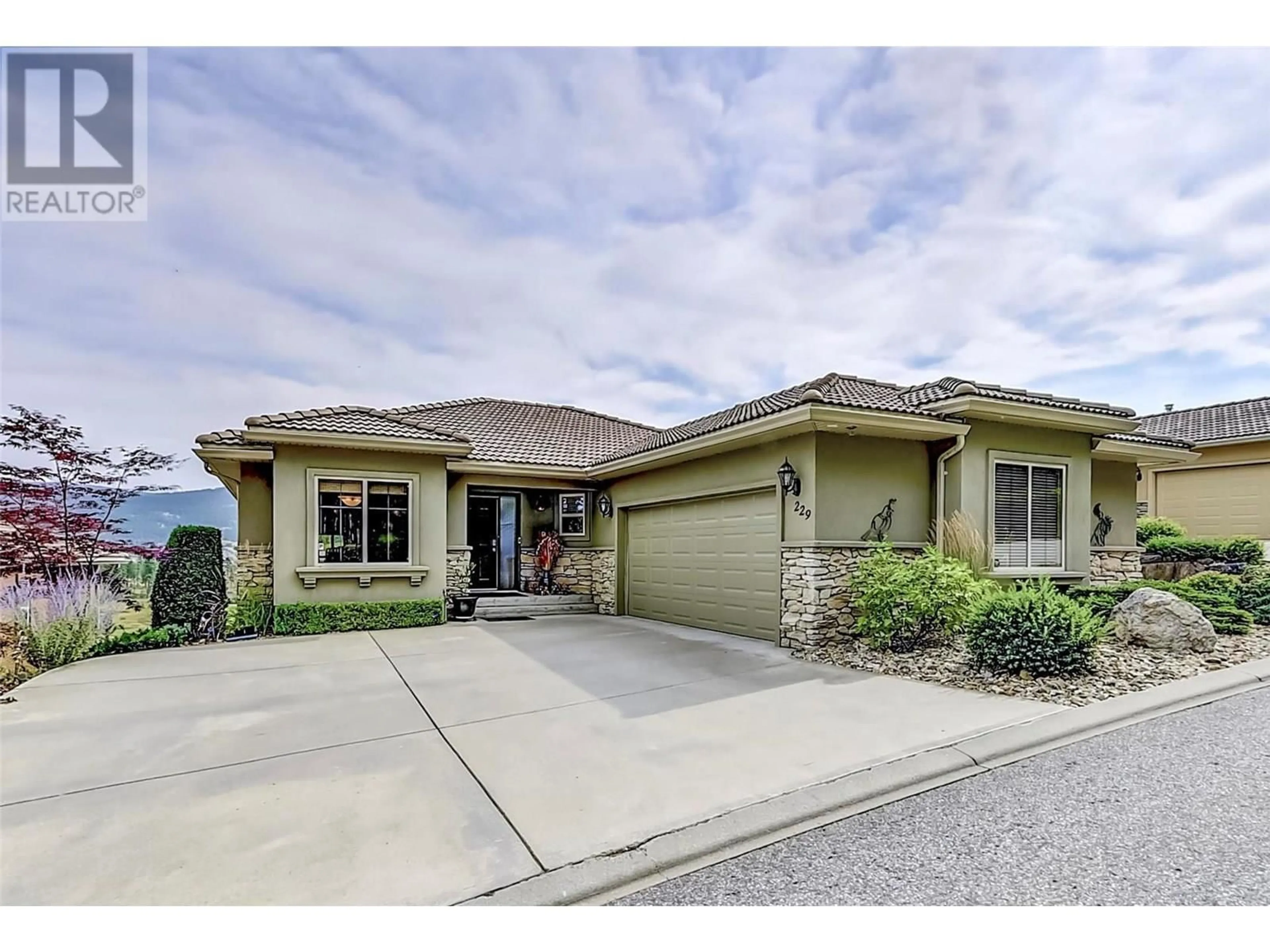 Unknown for 229 - 2455 QUAIL RIDGE BOULEVARD, Kelowna British Columbia V1V2S8