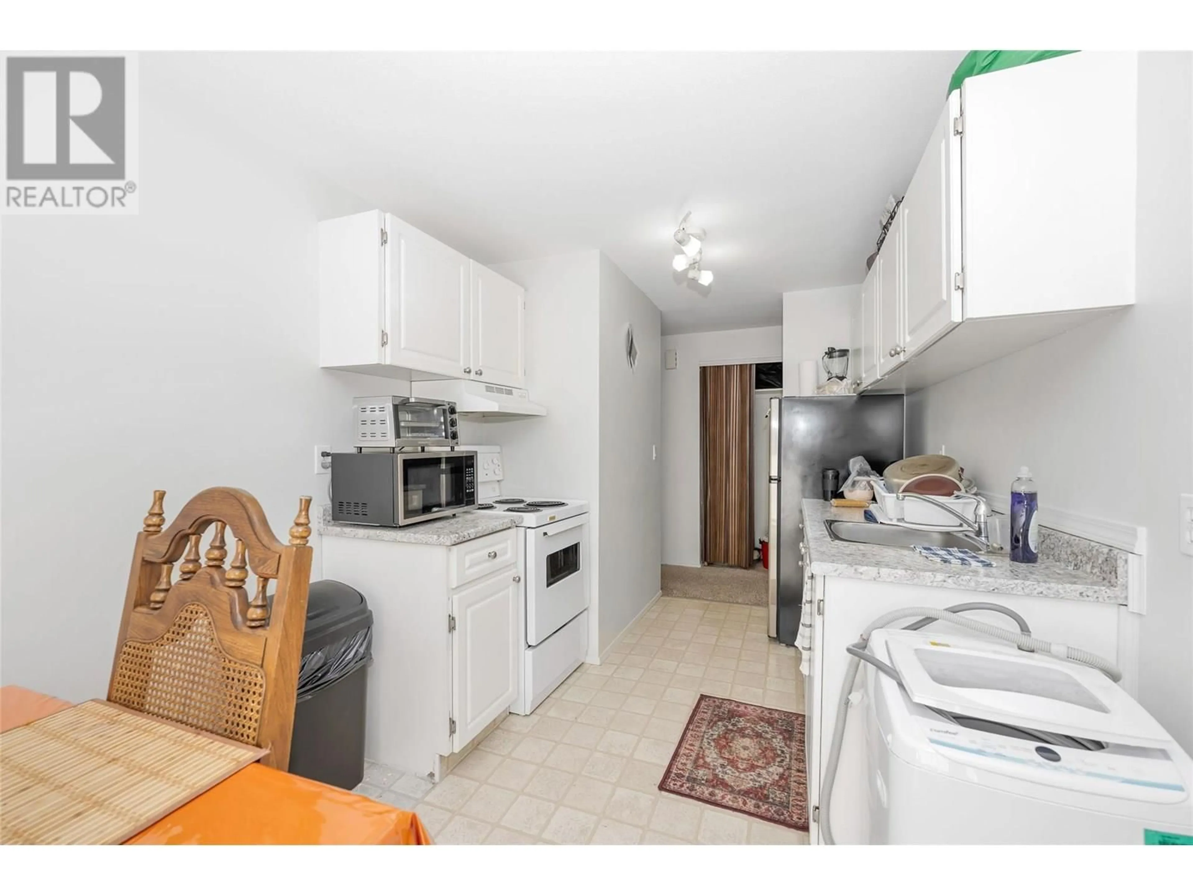 Standard kitchen, unknown for 126 - 3505 38 STREET, Vernon British Columbia V1T6X1