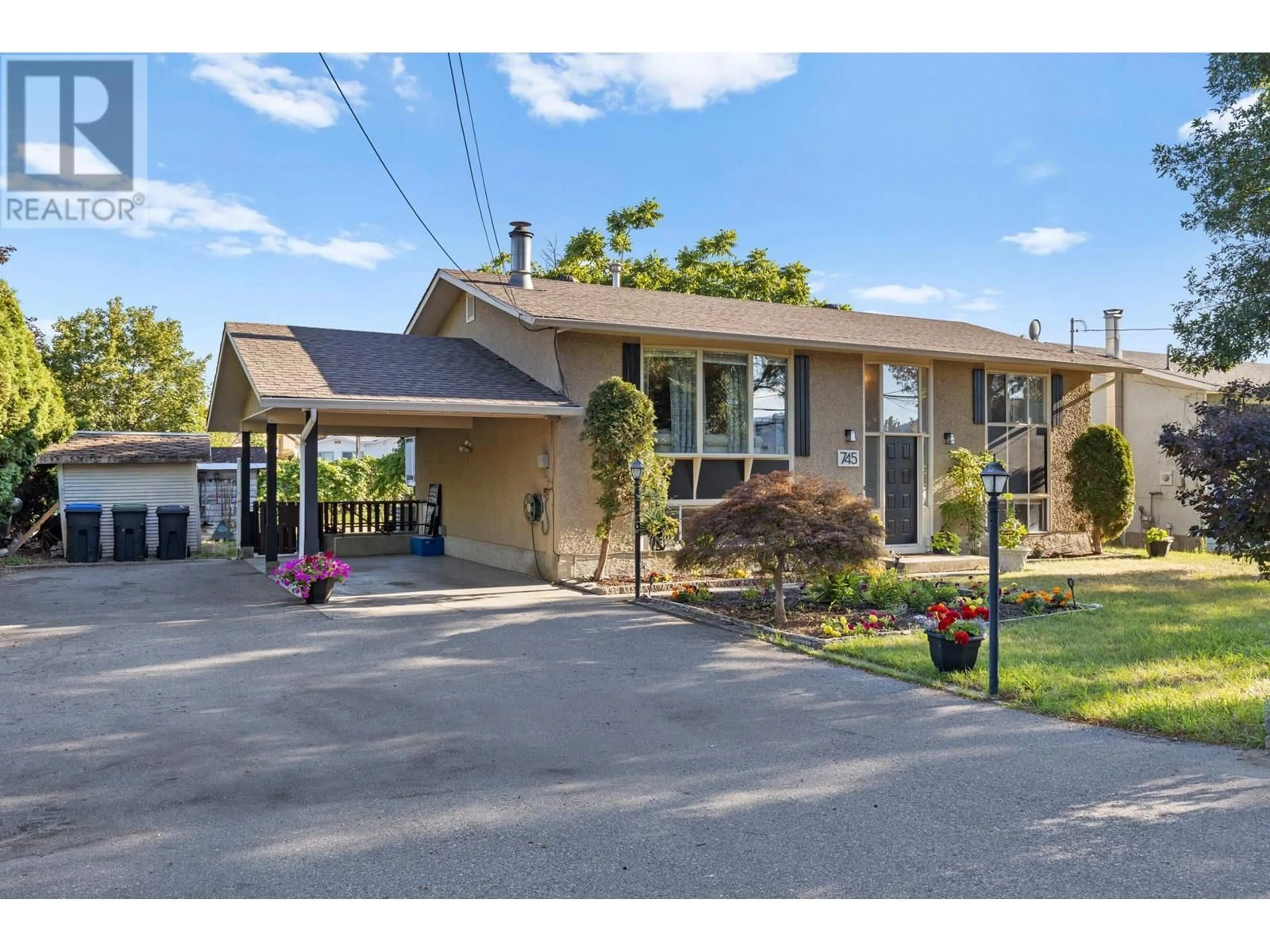 Unknown for 745 DUNDEE ROAD, Kelowna British Columbia V1X1R3