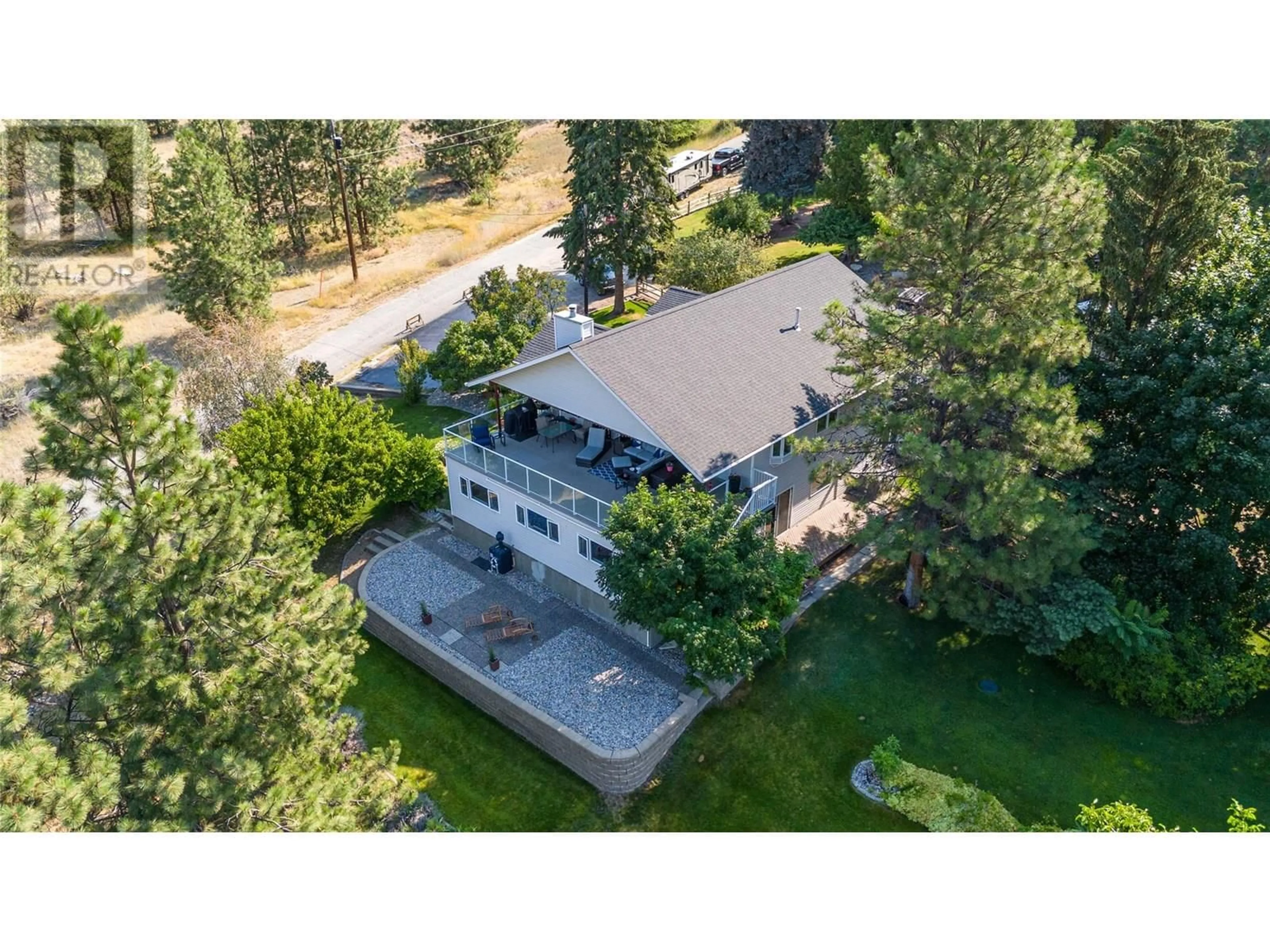 A pic from outside/outdoor area/front of a property/back of a property/a pic from drone, unknown for 483 PHILPOTT ROAD, Okanagan Falls British Columbia V0H1R5