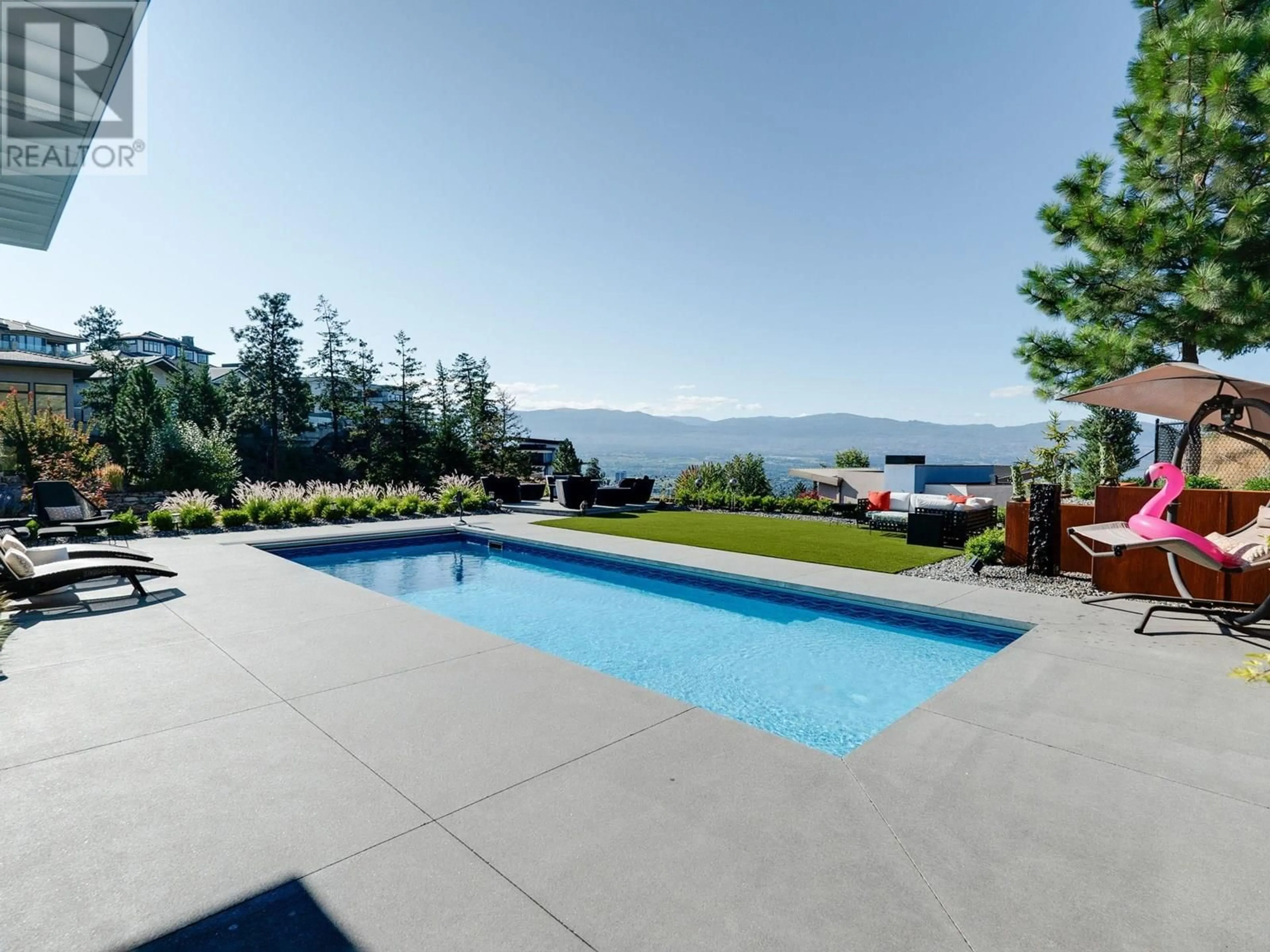 Pool for 722 HIGHPOINTE PLACE, Kelowna British Columbia V1V2Y3