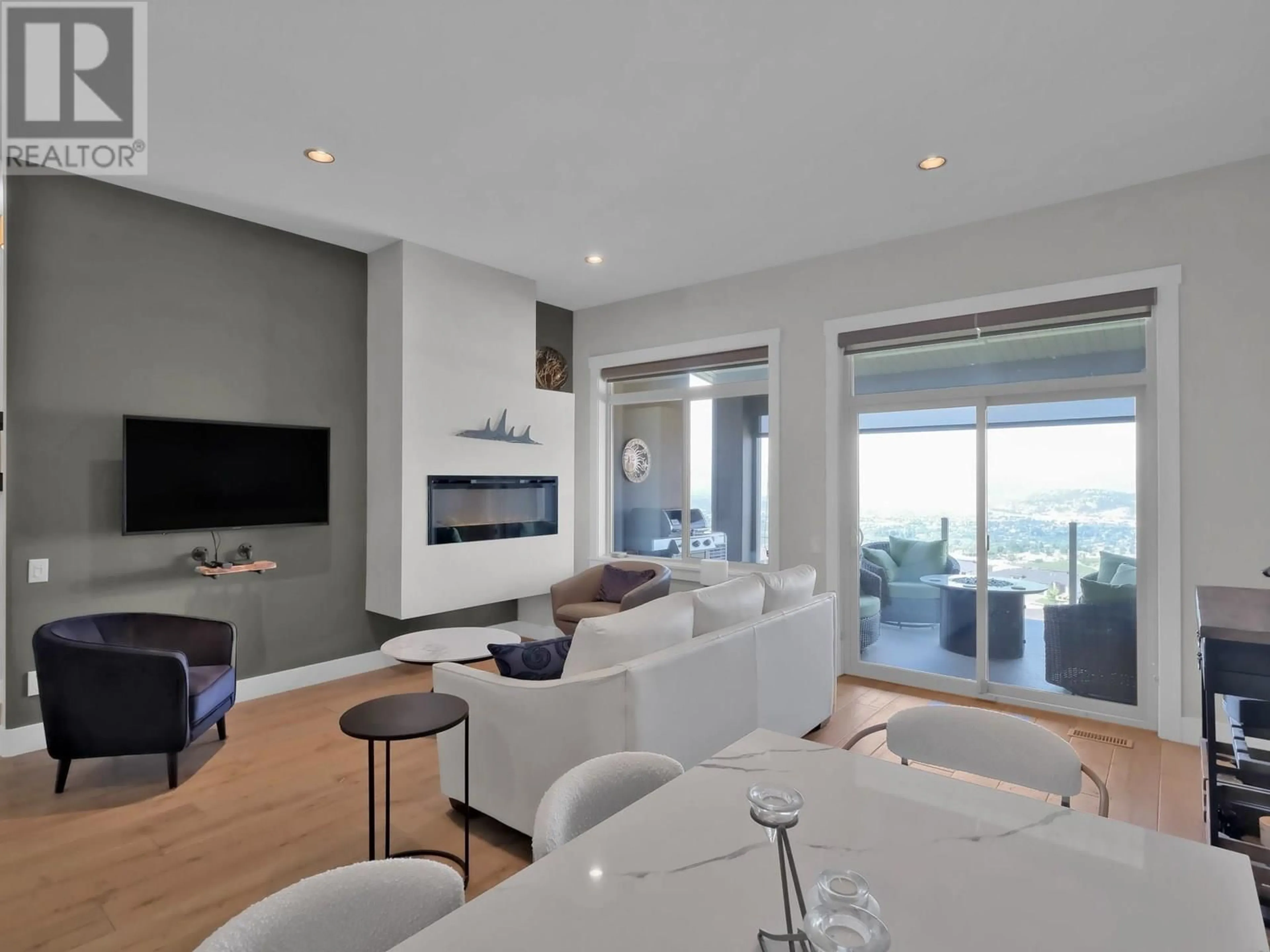 Living room with furniture, unknown for 5 - 1836 TOWER RANCH BOULEVARD, Kelowna British Columbia V1P1S8