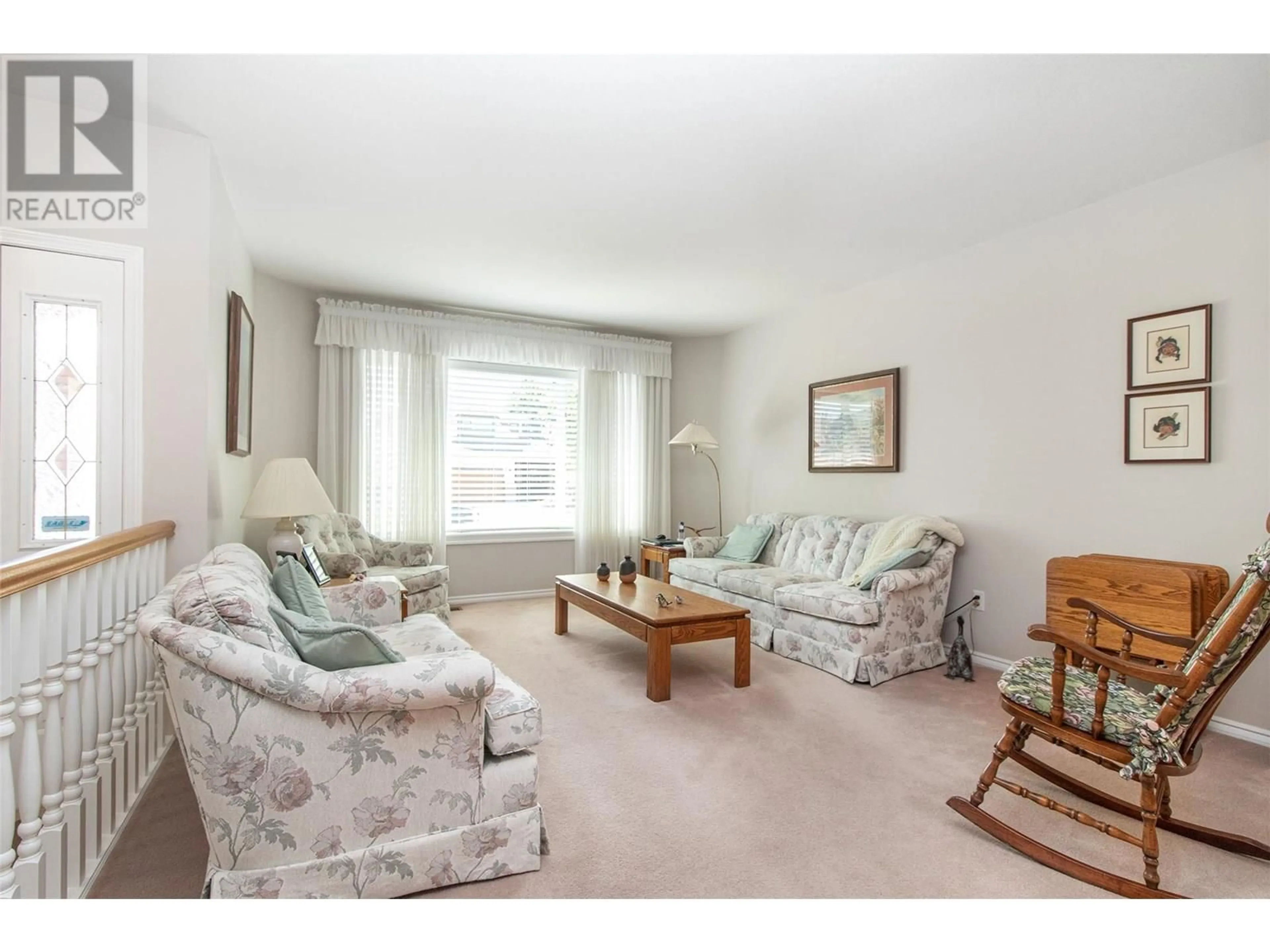 Living room with furniture, unknown for 1052 WINTERGREEN DRIVE, Kelowna British Columbia V1W3V7