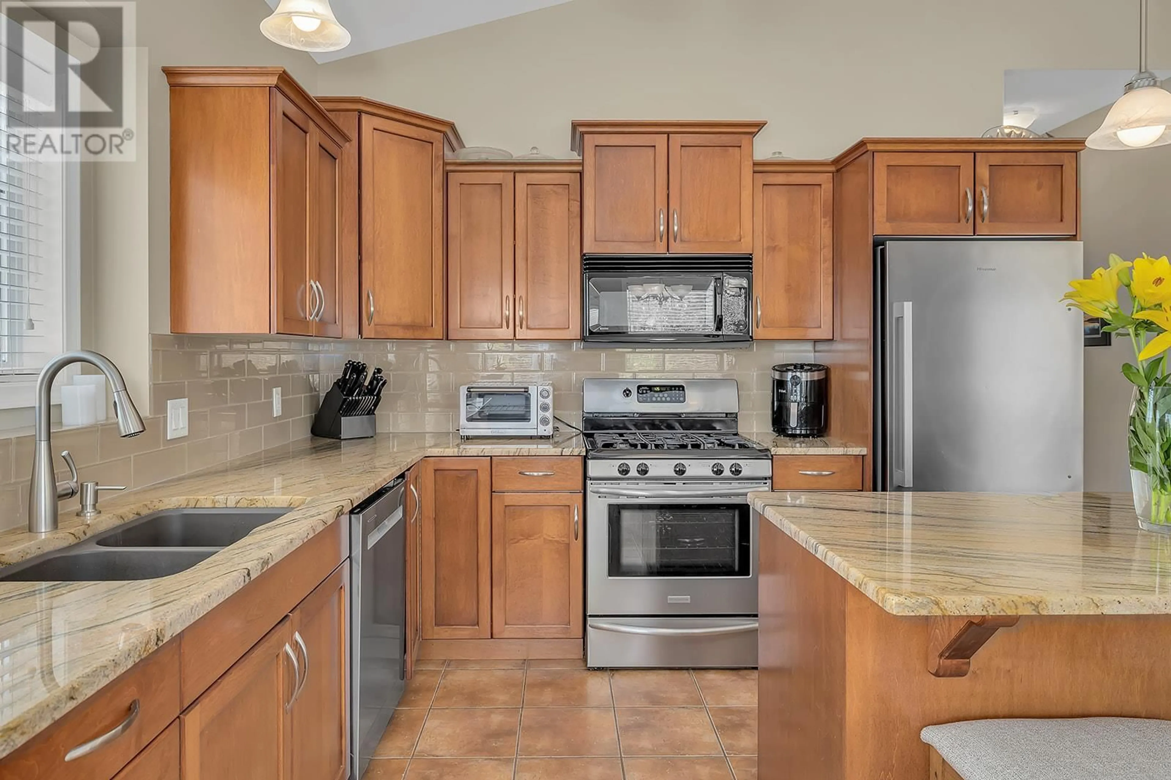 Standard kitchen, ceramic/tile floor for 2040 SPYGLASS WAY, West Kelowna British Columbia V1Z3Z7